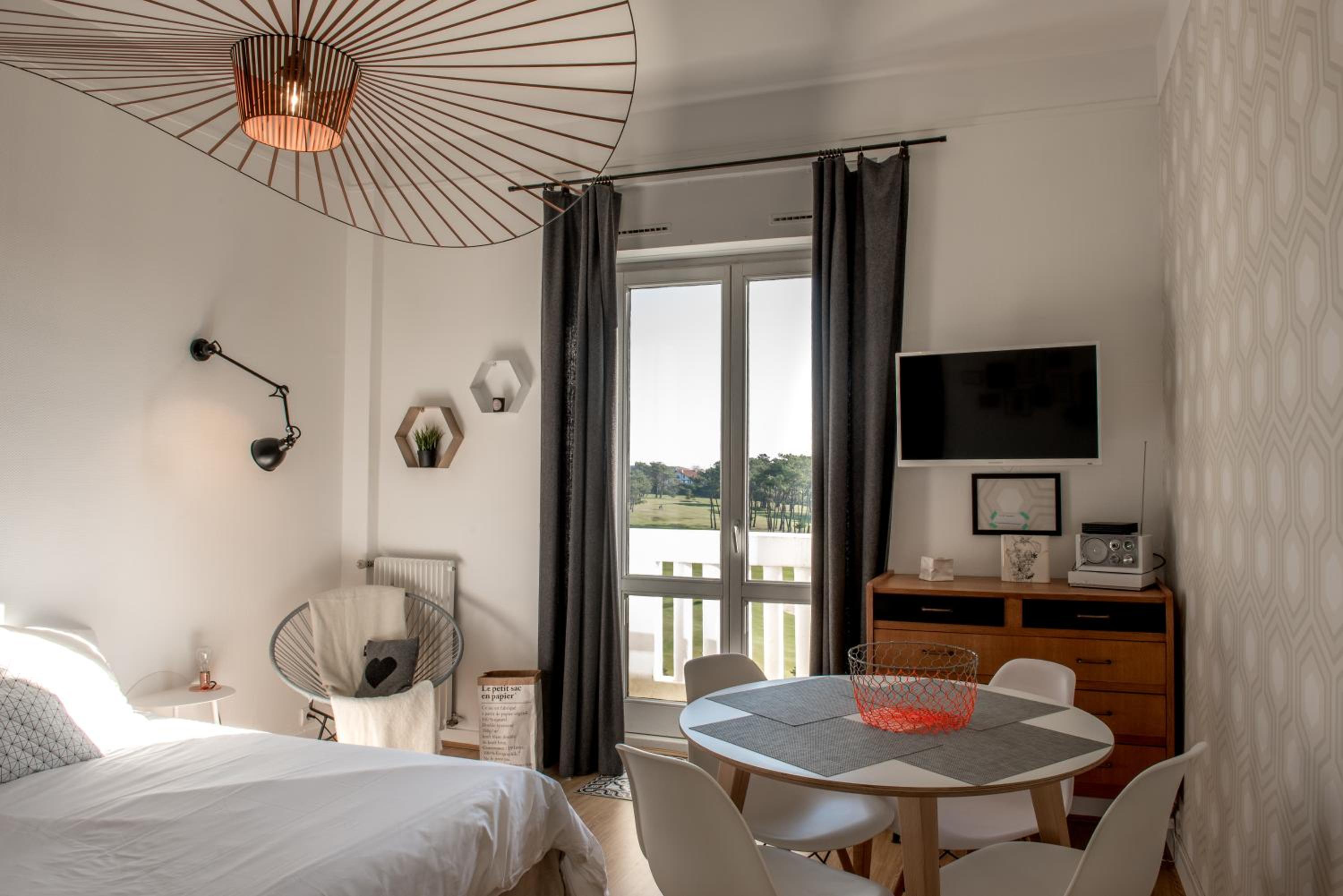 Studios Régina (Mer-Golf)