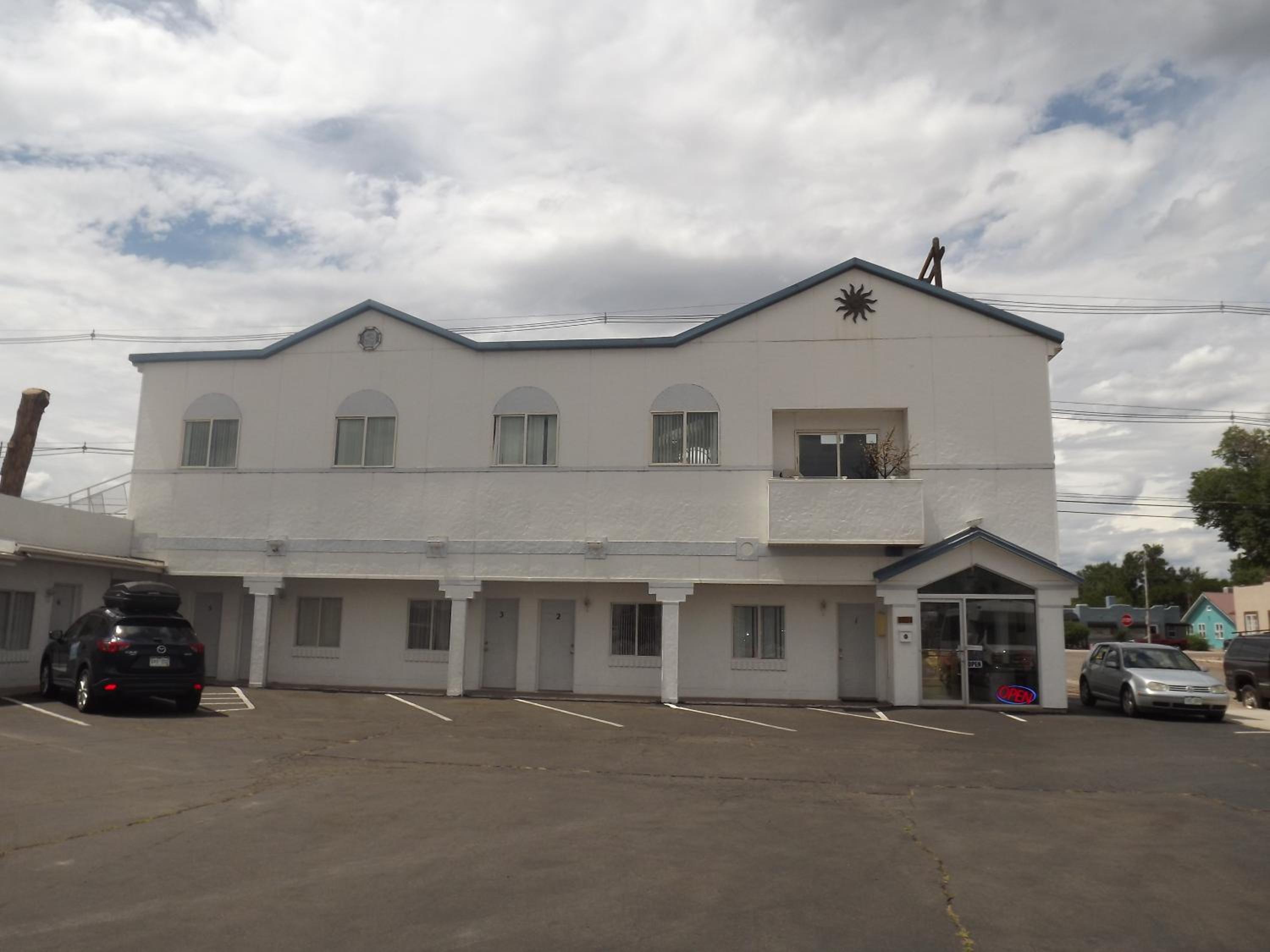 Canon City Vacations - Colorado Inn Motel - Property Image 16