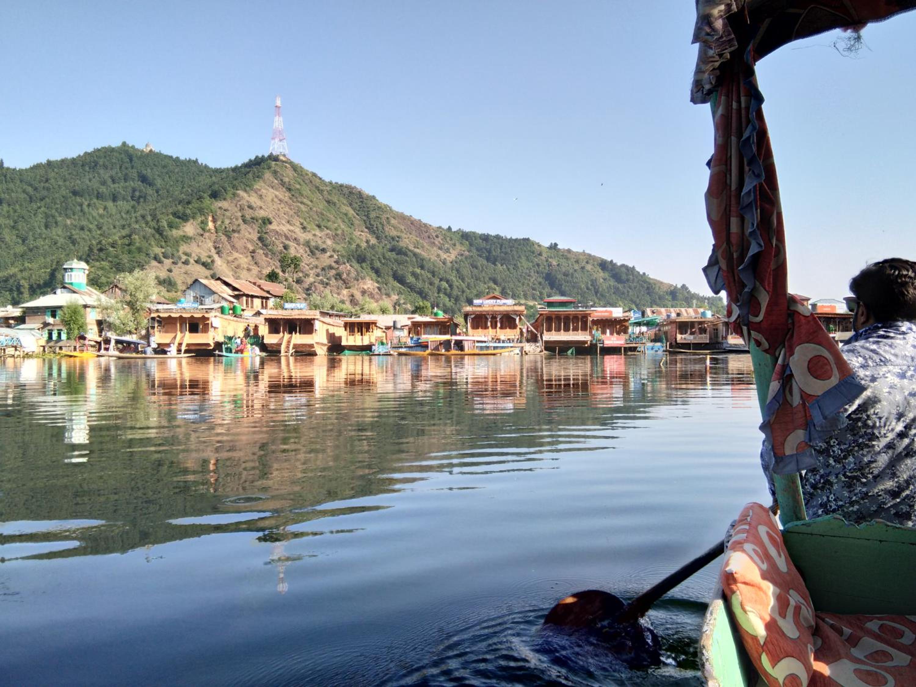 New Lucky Flower Group of House Boat view 5