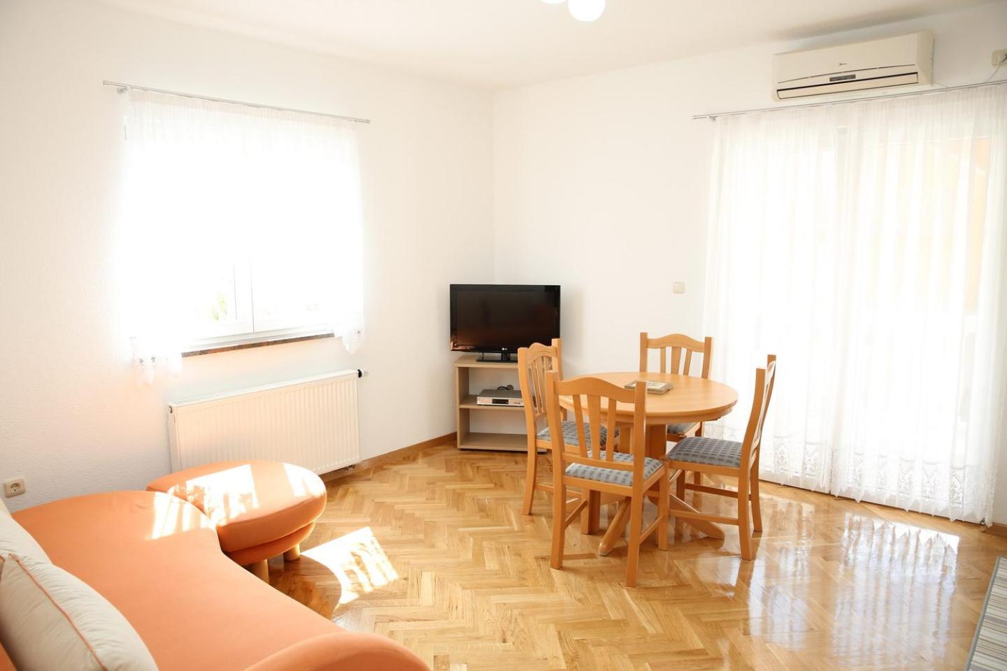 Apartment Ivelj view 2