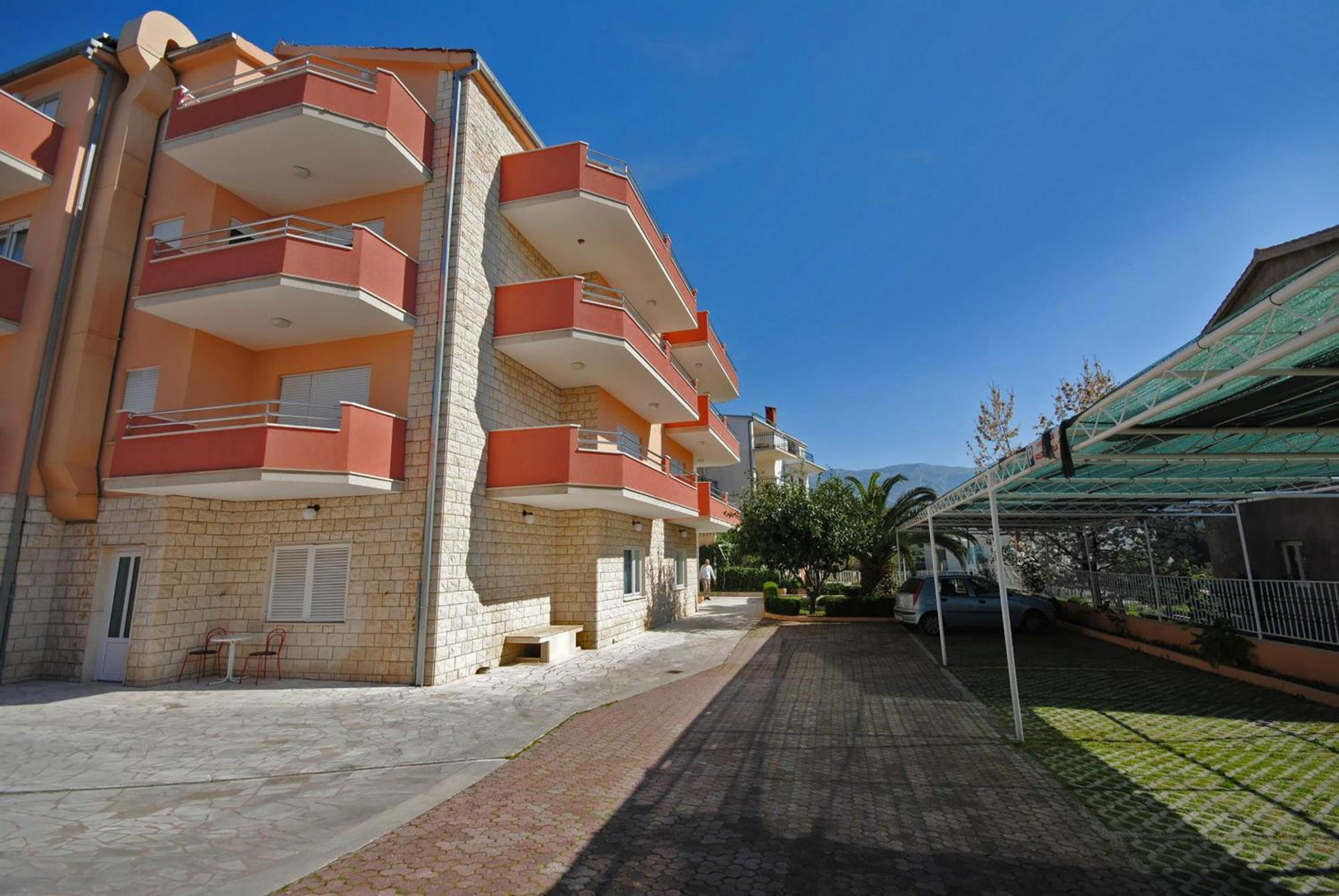 Rooms Ana view 2