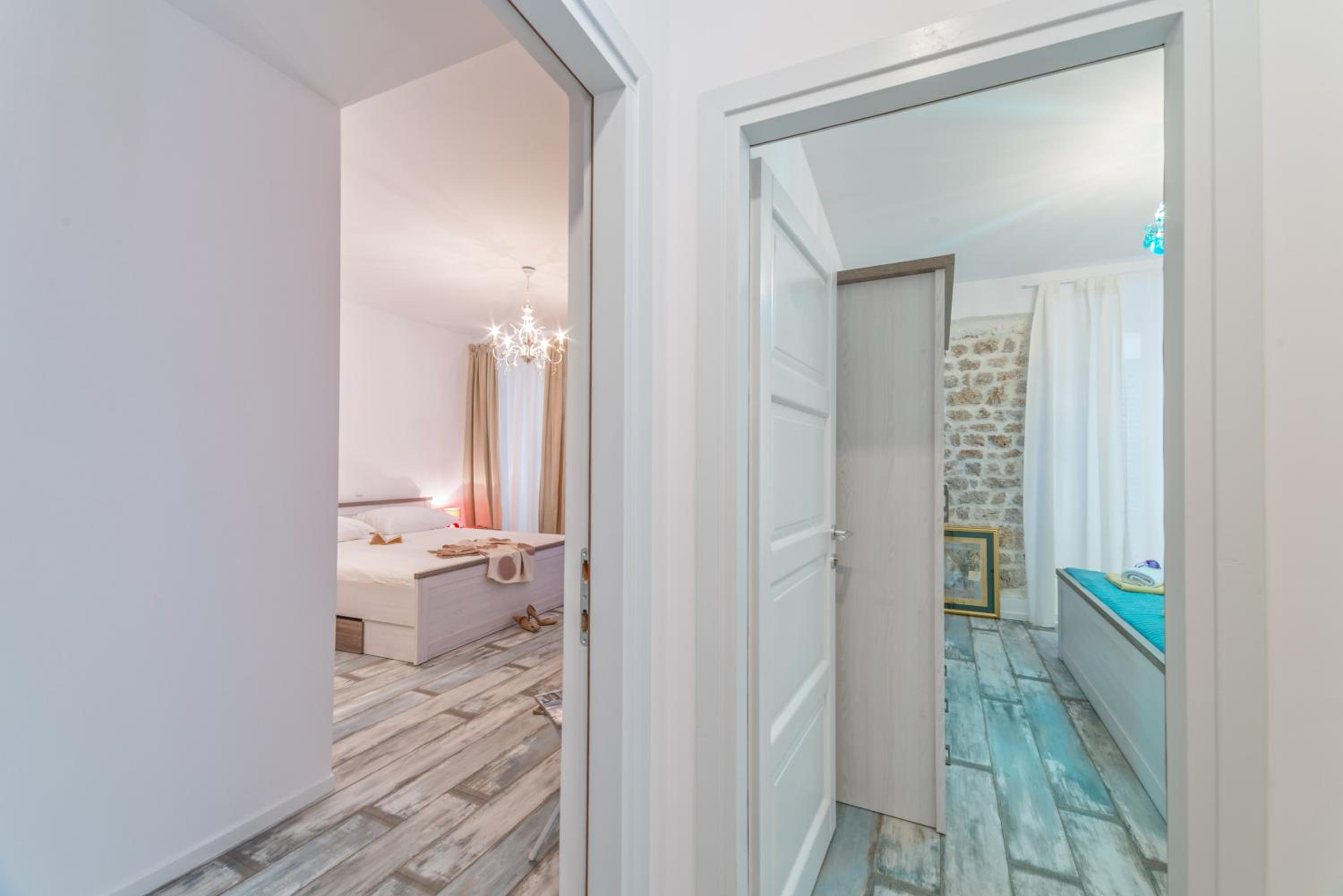 Lanterna Rooms & Apartment — photo 46