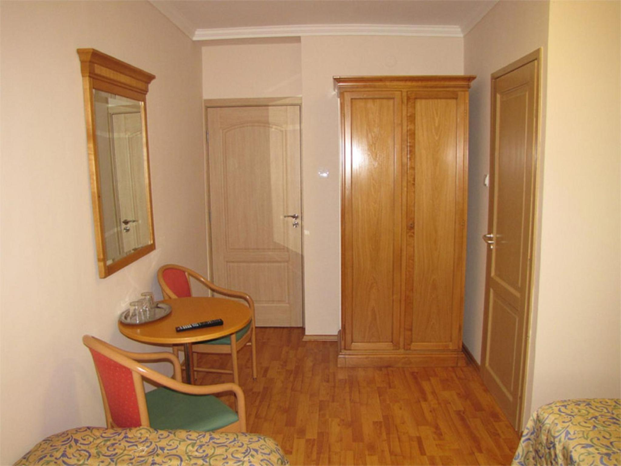 Photo 32