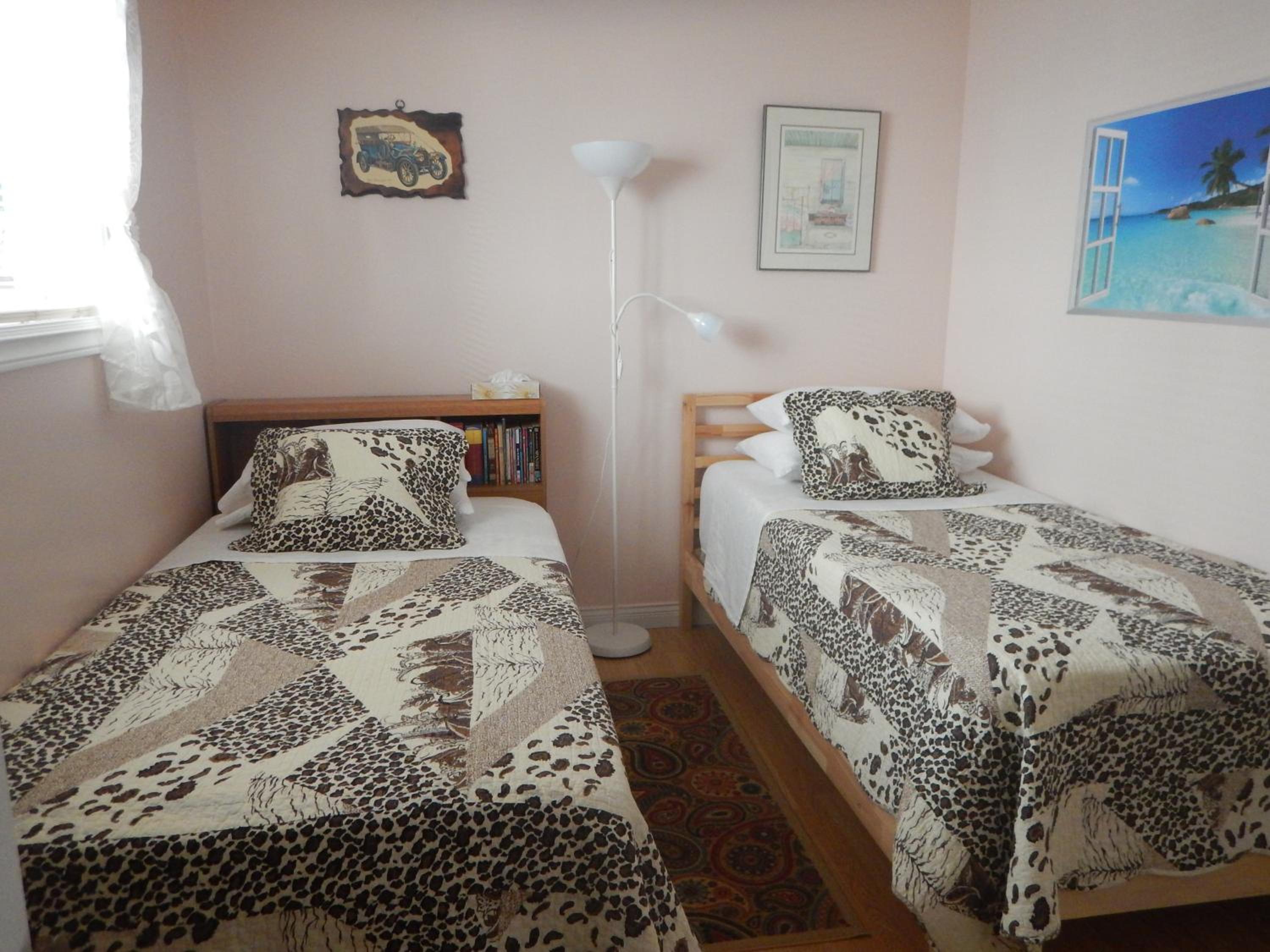 Clean Quiet Comfortable suite; Coquitlam Center