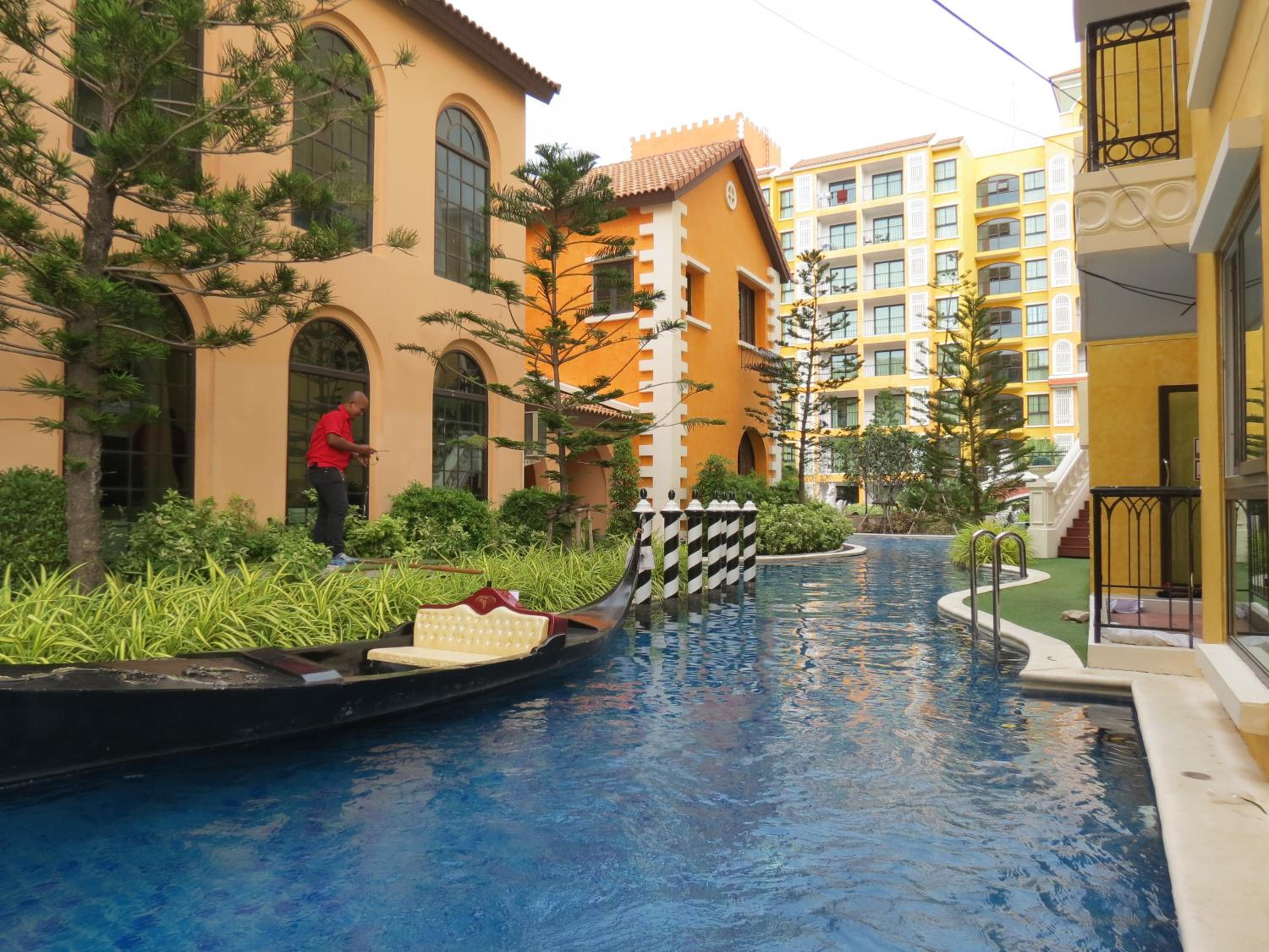 Venetian Jomtien Pool Access