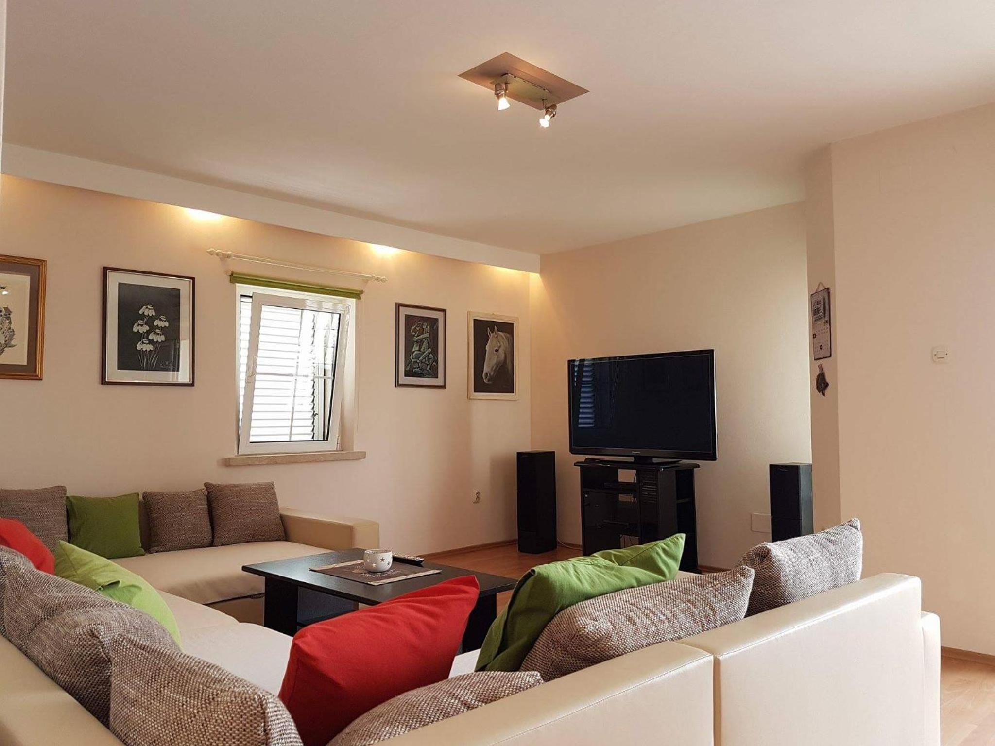 Apartment Tempera view 5