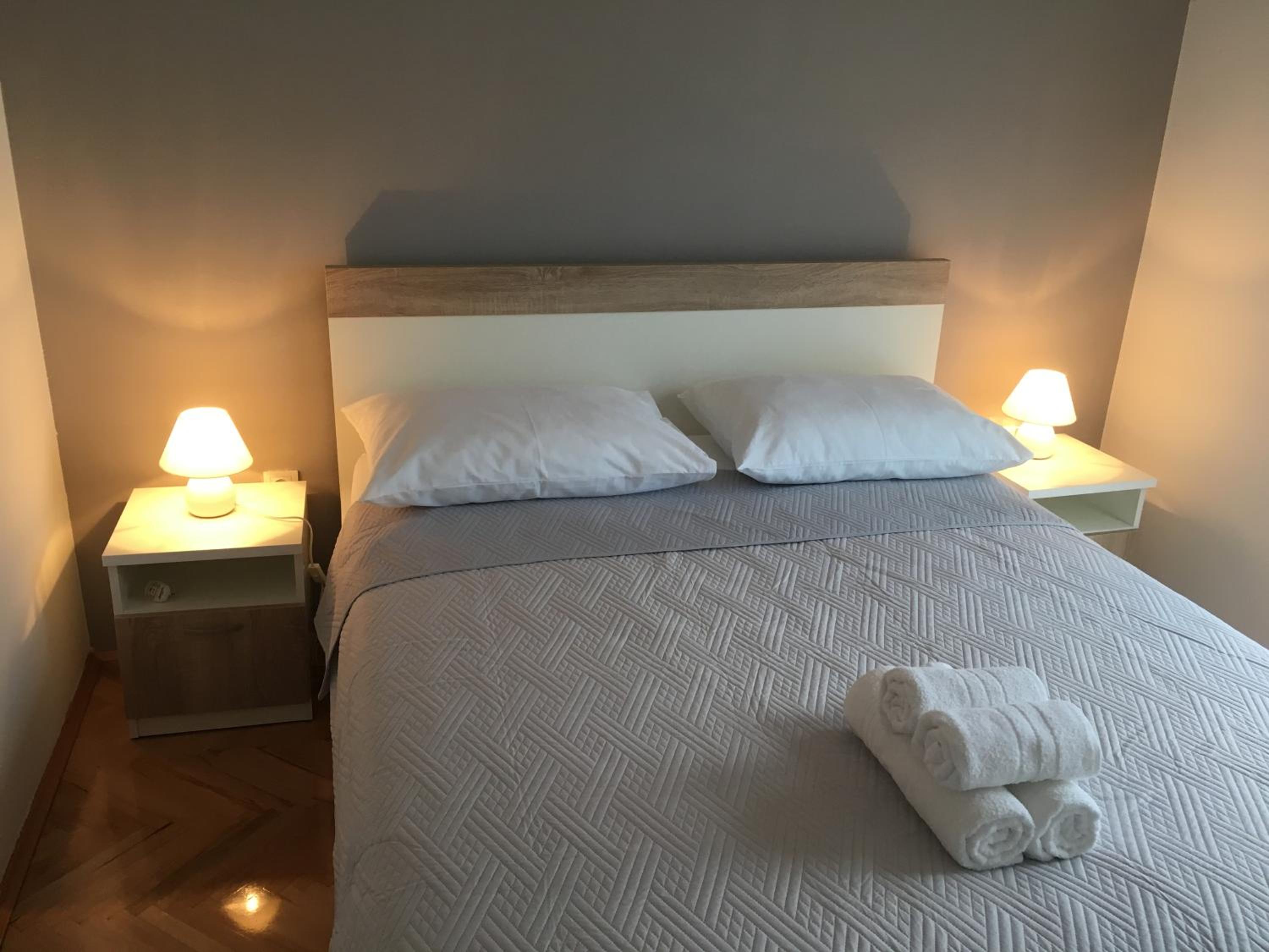 Apartments Granzola view 5