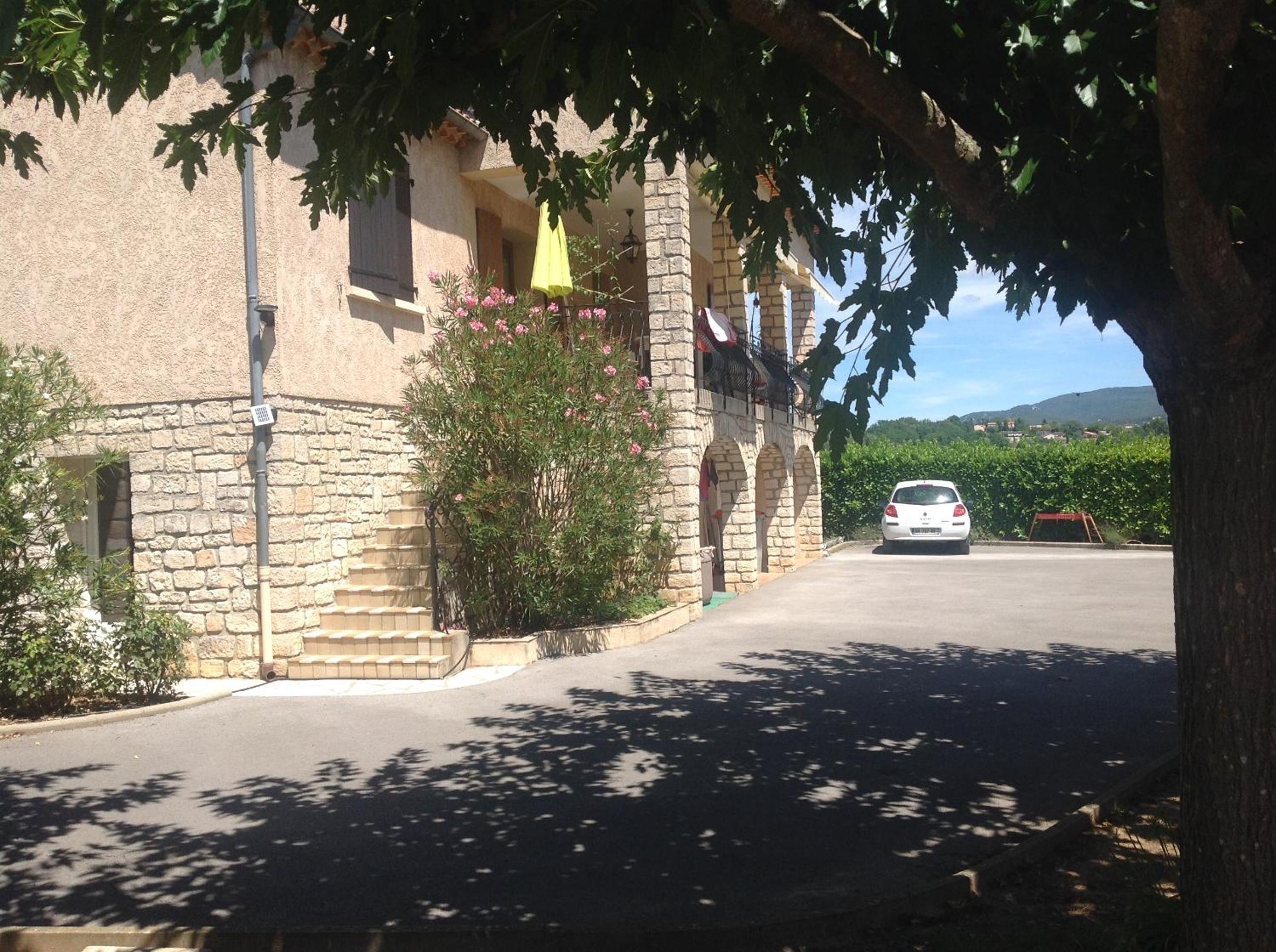 Au mas des graviers view 2
