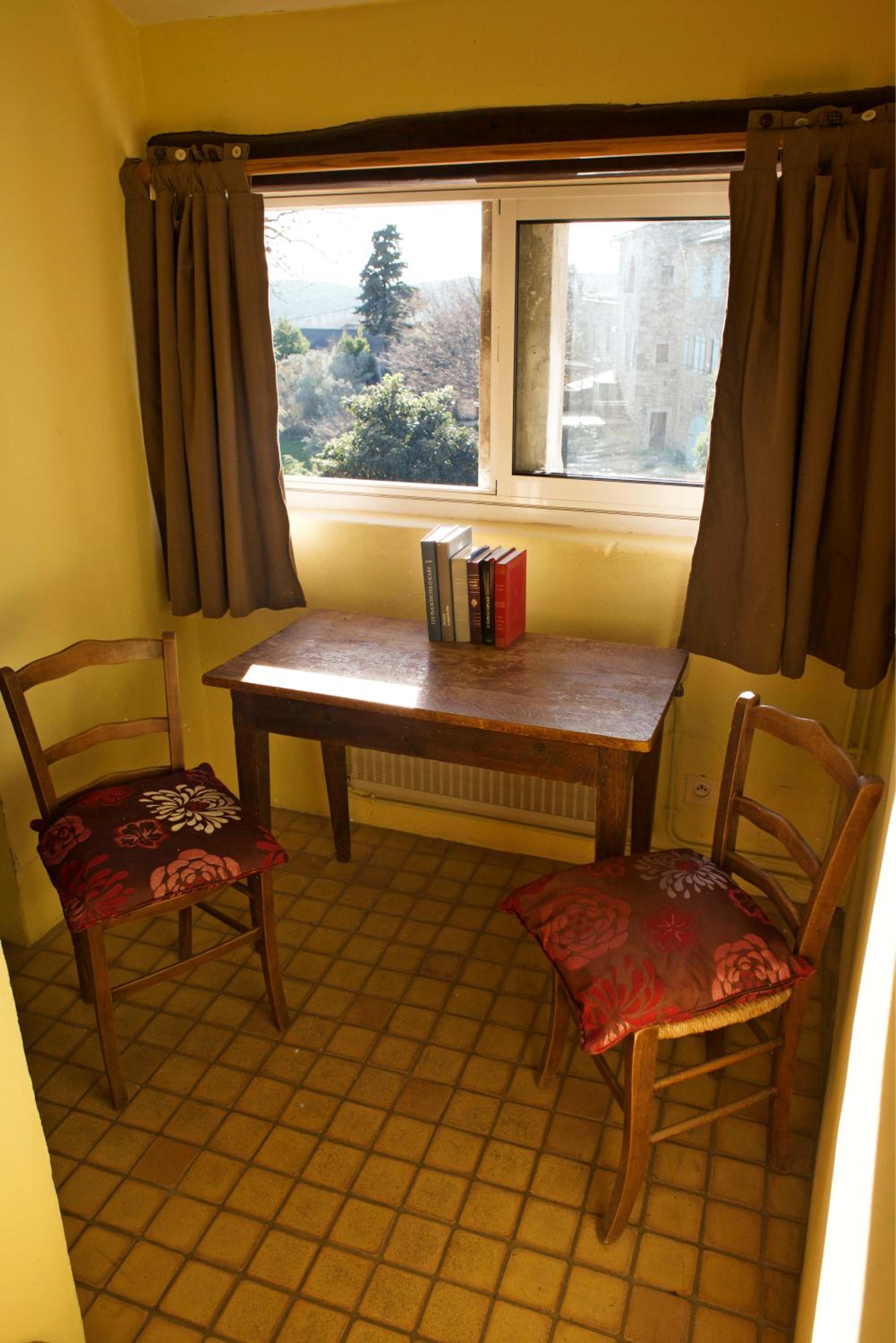 Photo 12