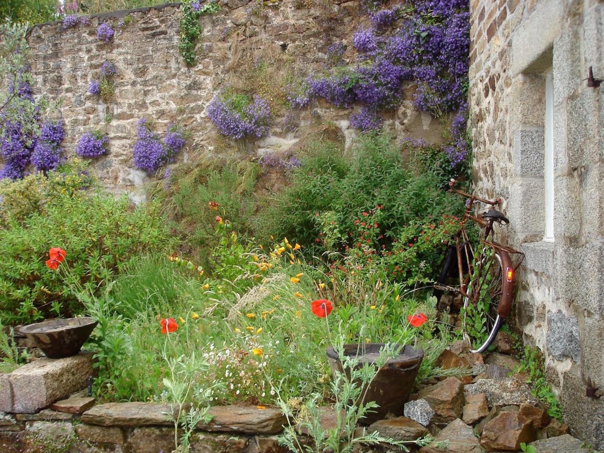 La Petite Cour view 2