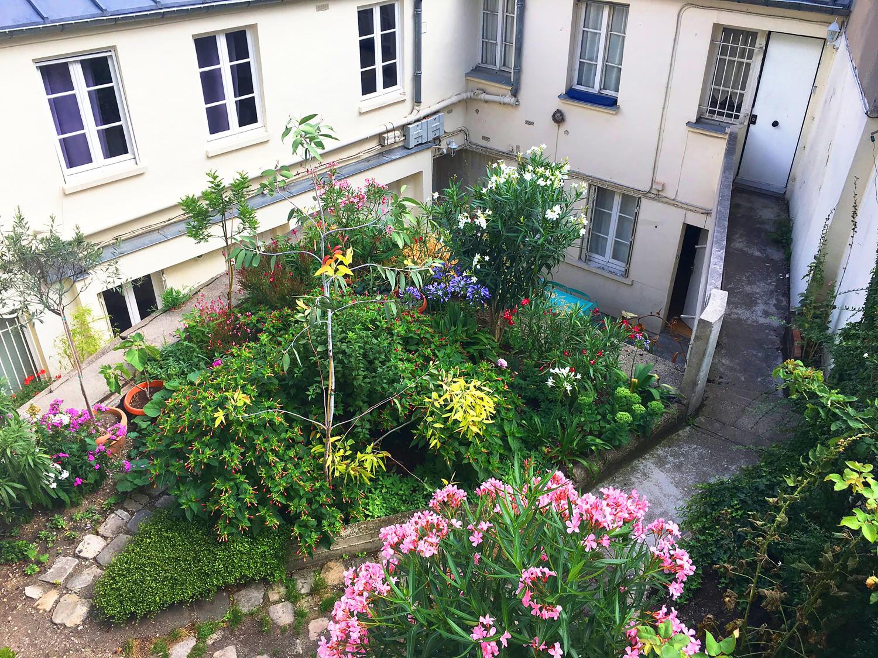 Romantic Artist Room Montmartre Bed & Breakfast