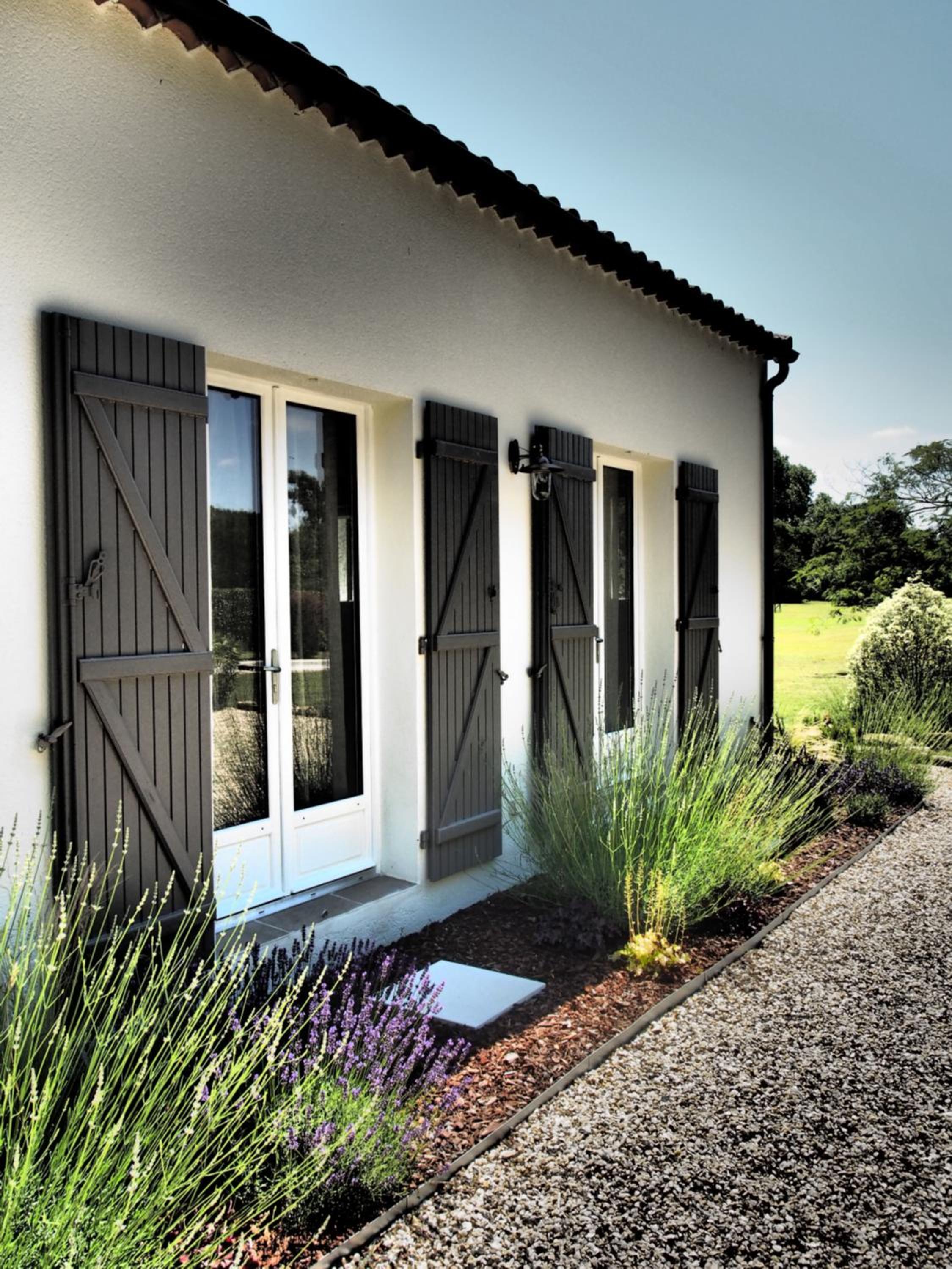 La Villa a Chateau Franc-Daut Sleeps 6 view 4