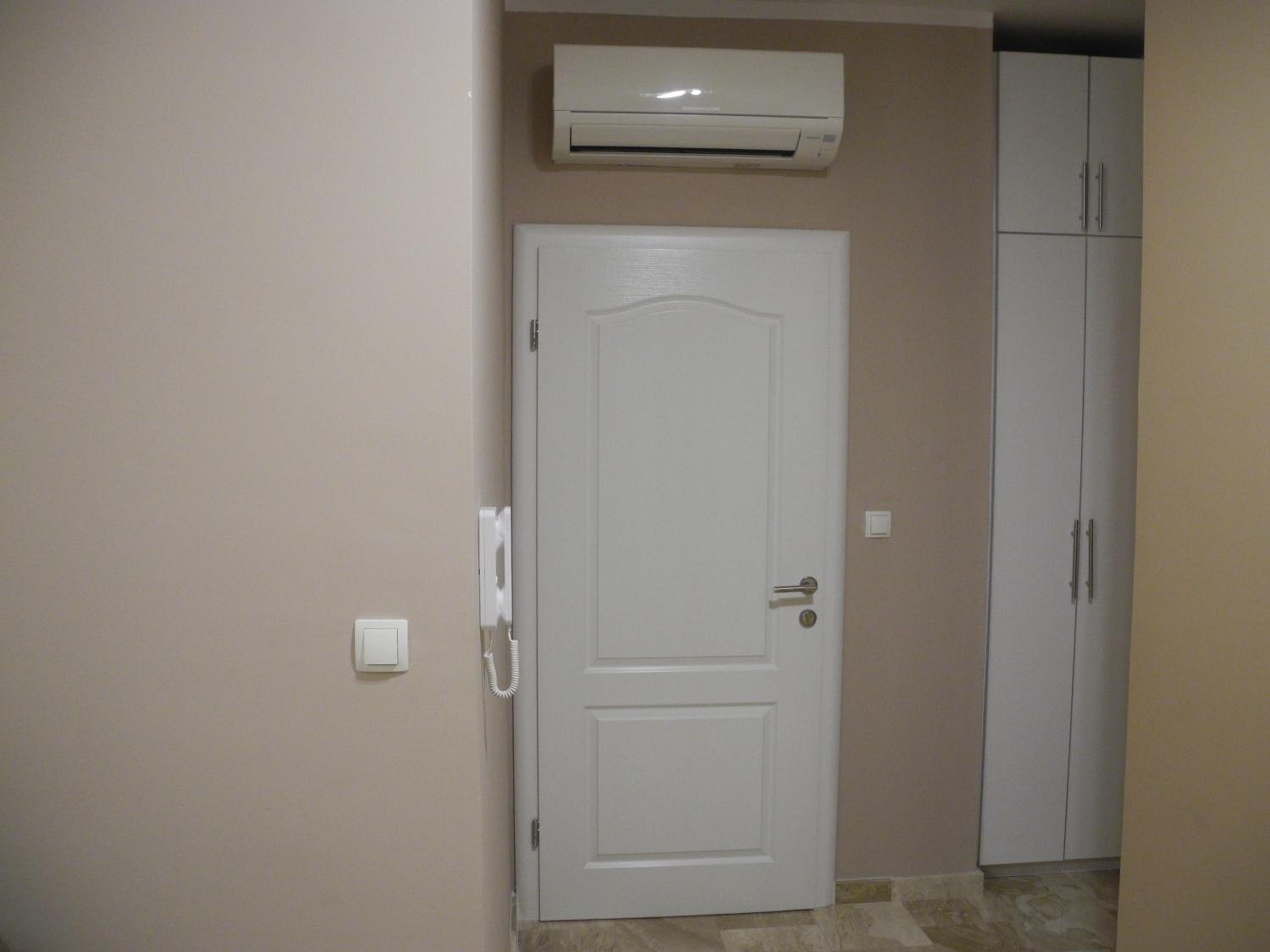 Photo 51