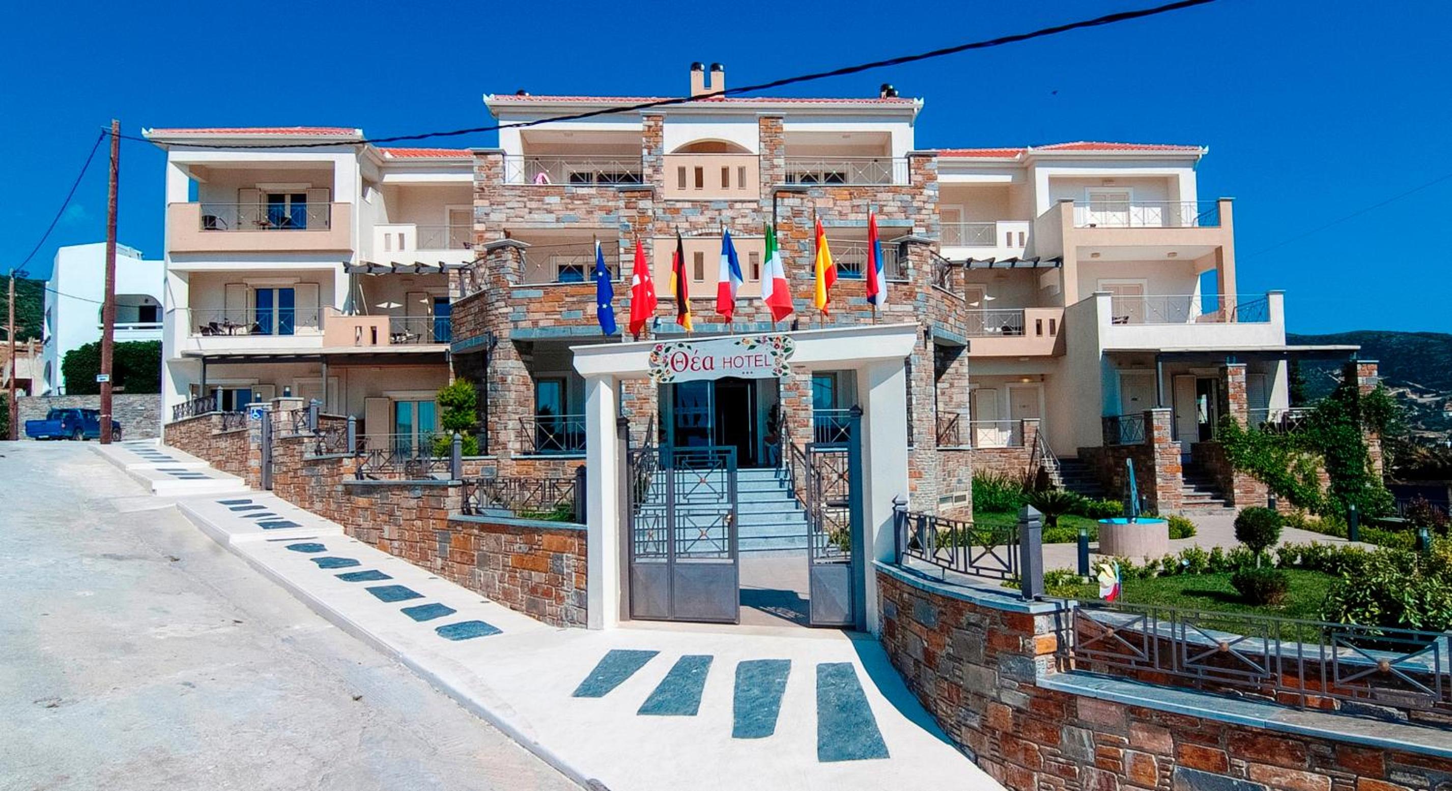 Thea Hotel - Studios & Suites