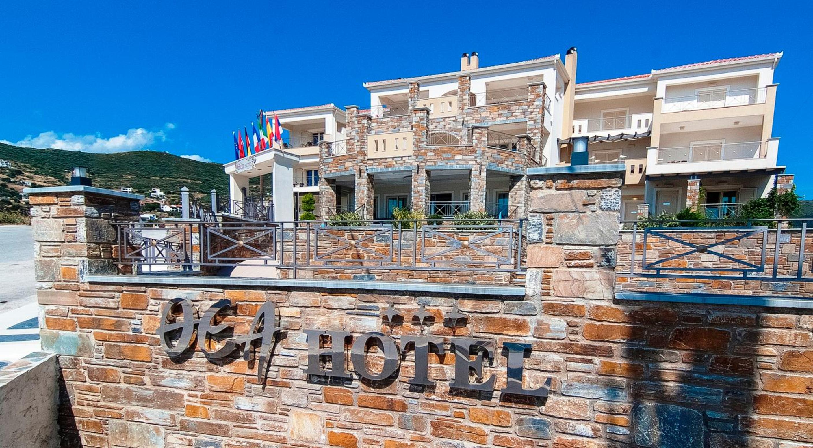 Thea Hotel - Studios & Suites