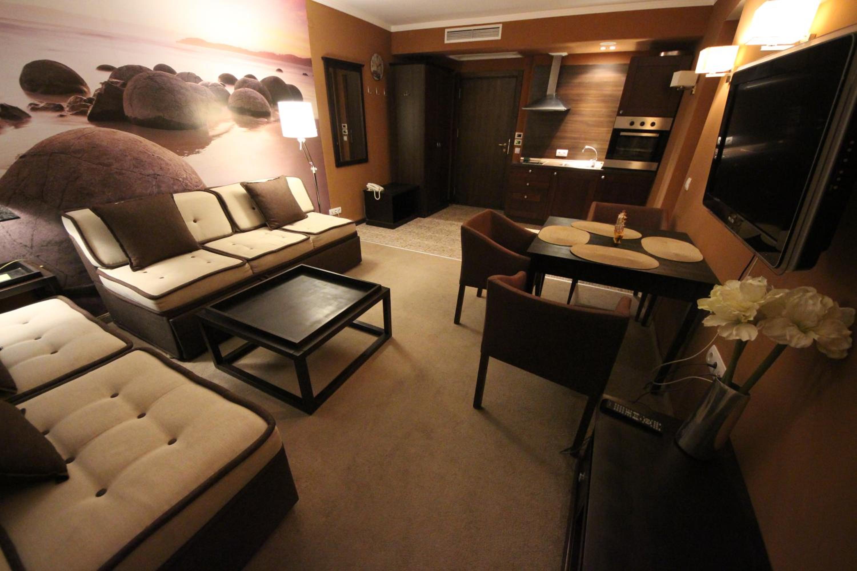 Menada Apartments in Royal Beach