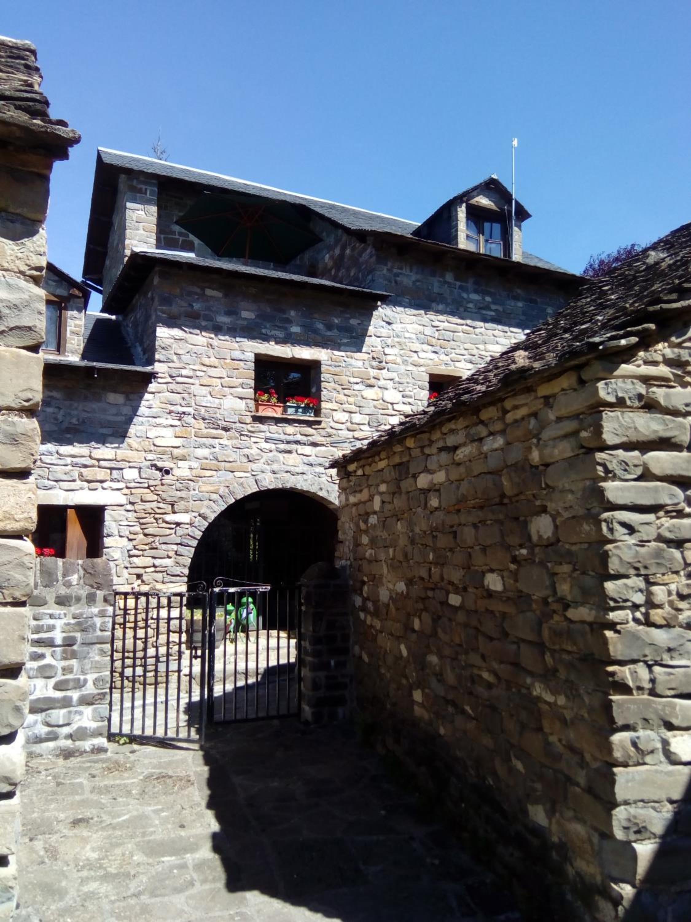 Casa del Arco view 3