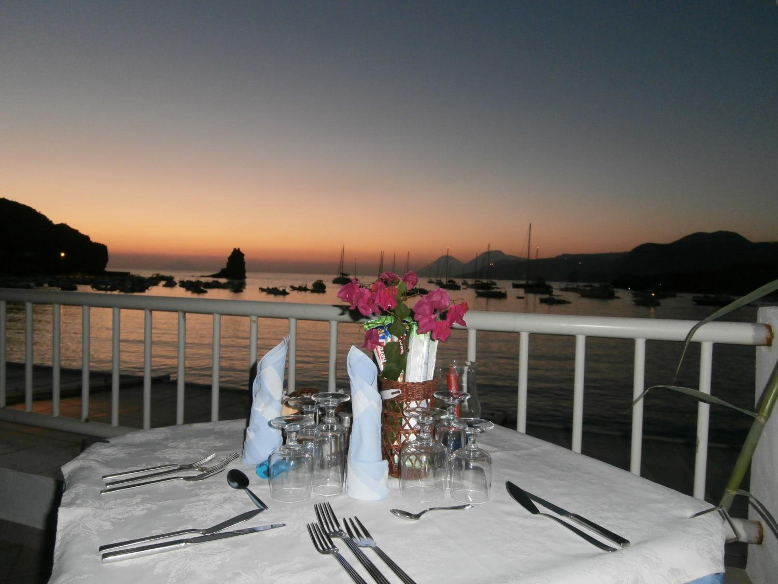 Vulcano Vacations - Hotel Conti - Property Image 2