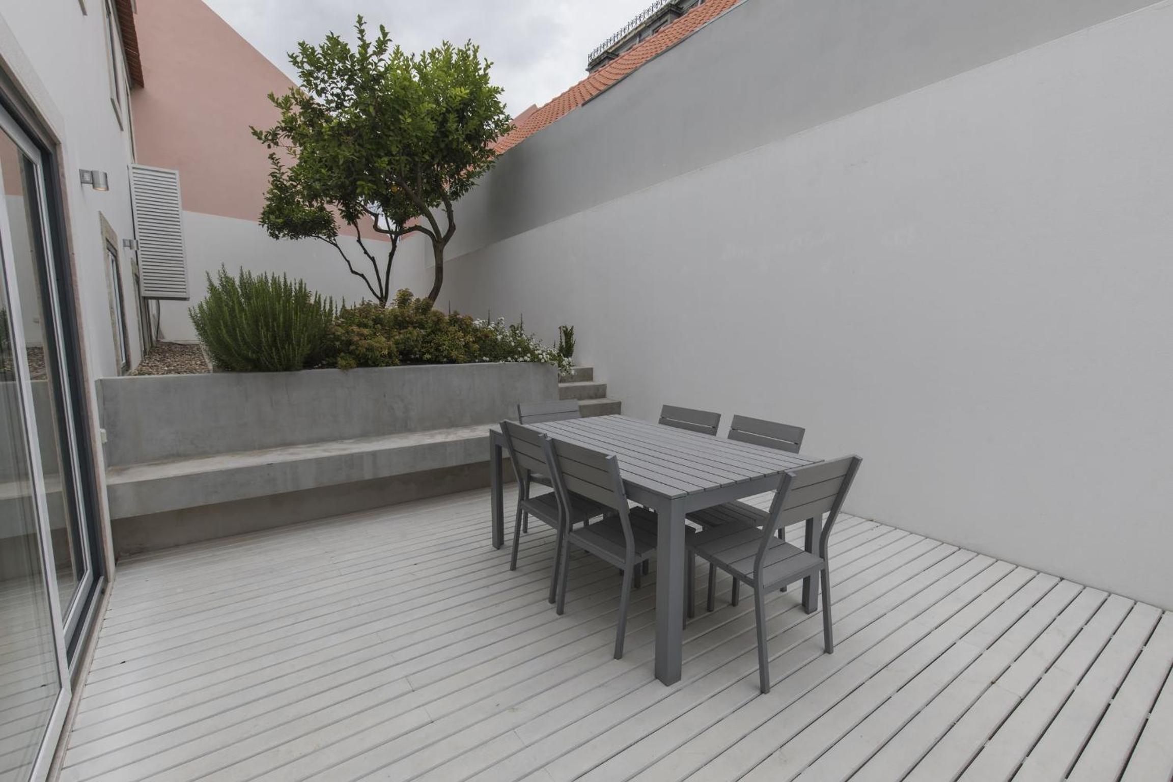 LovelyStay - Chic, Citrus Home - Private Garden view 4
