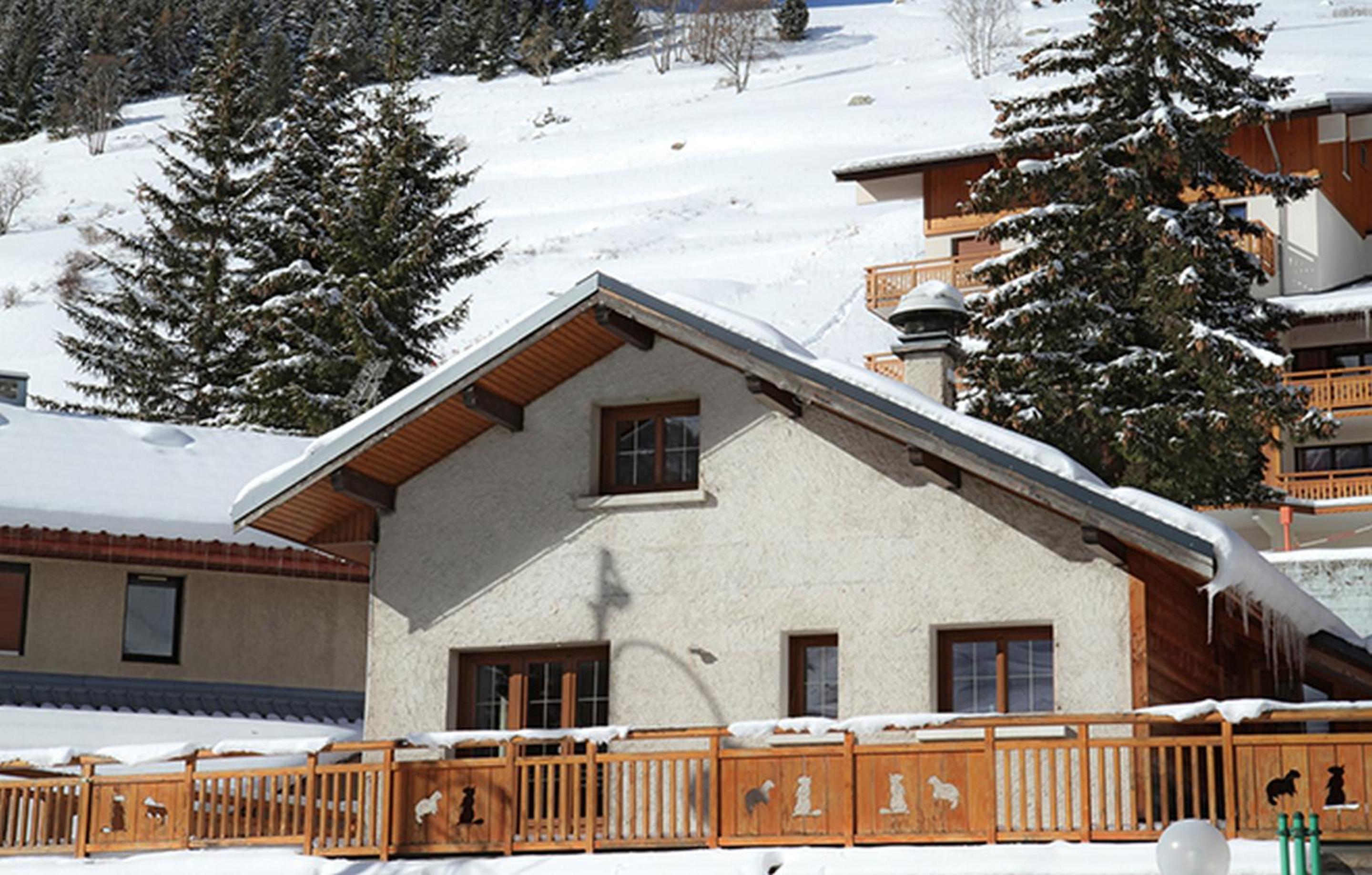 Odalys Chalet Le Marmotton view 5