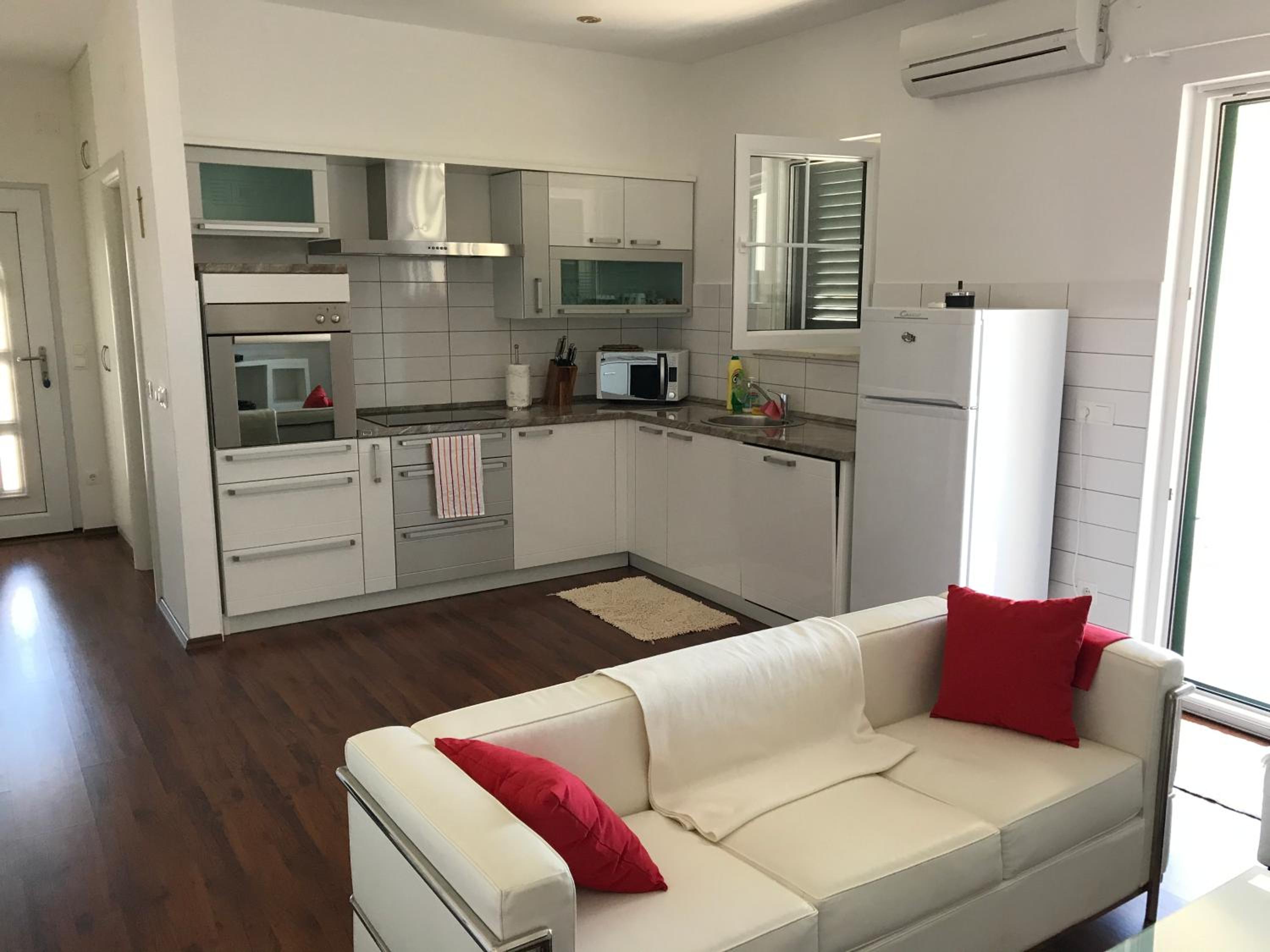 Apartment Olic view 3