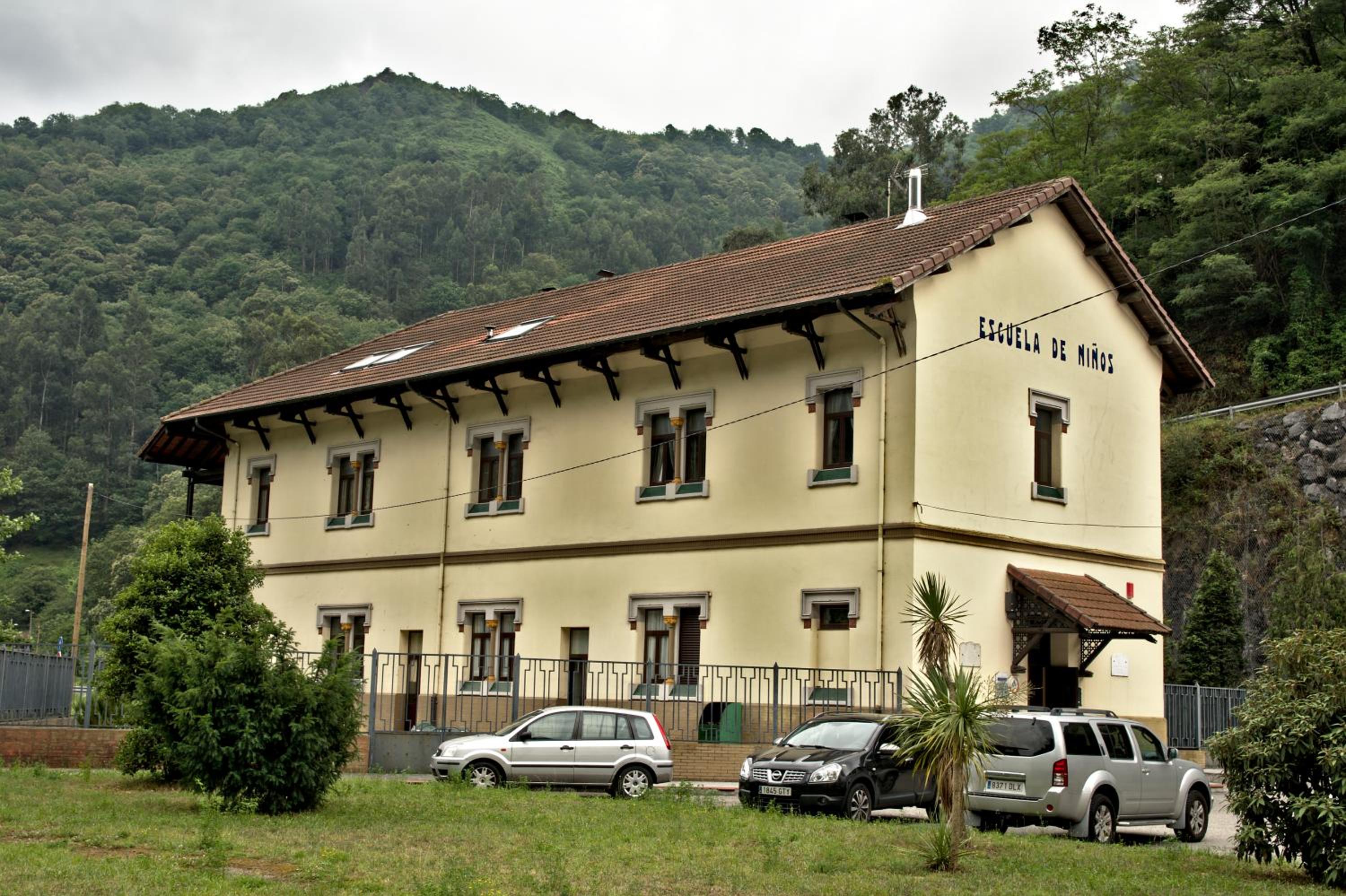 Albergue Juvenil de Bustiello