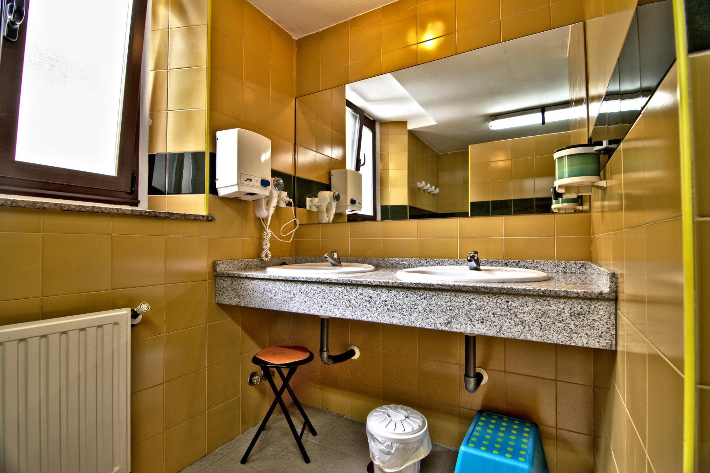 Albergue Juvenil de Bustiello