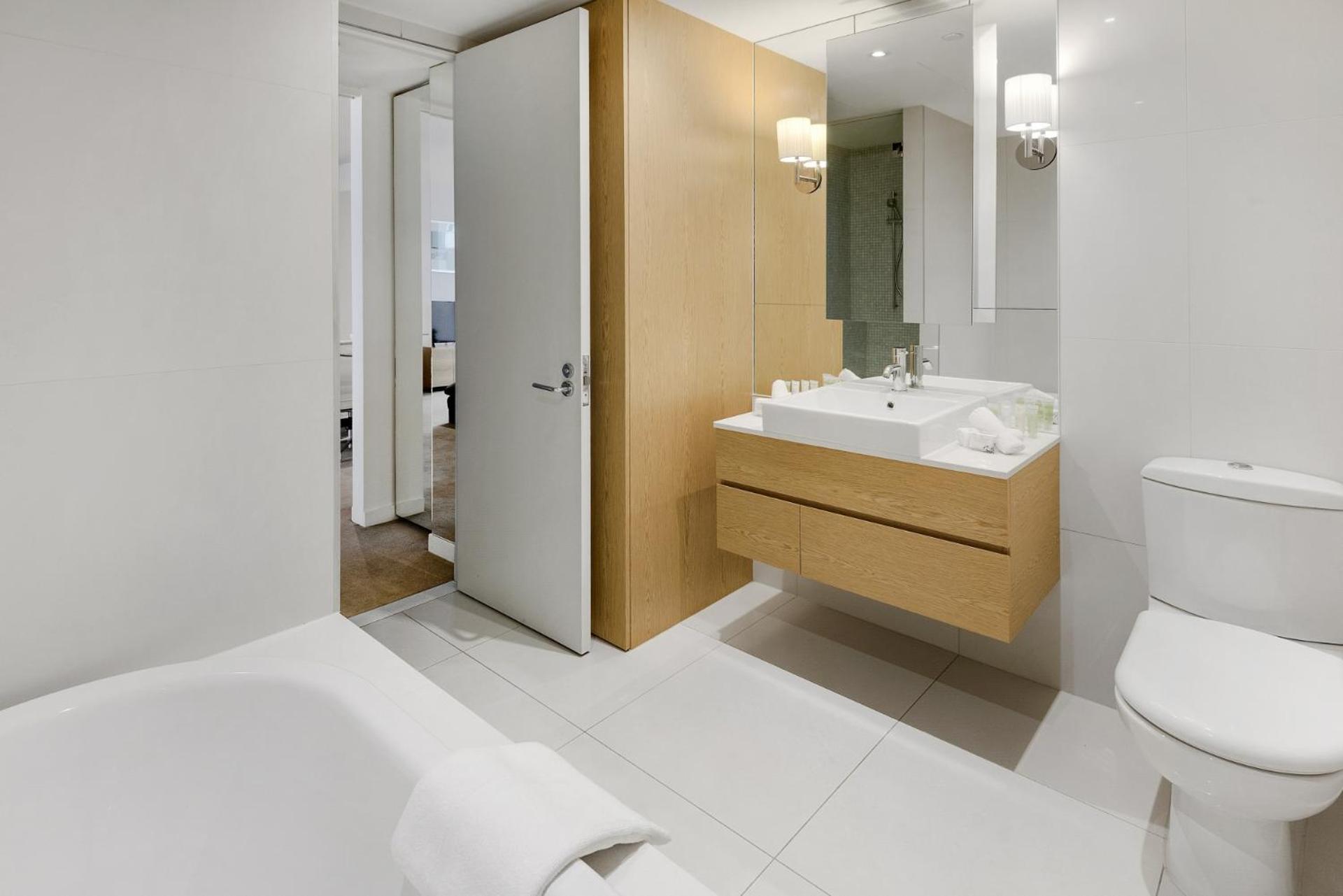 Edgewater 108