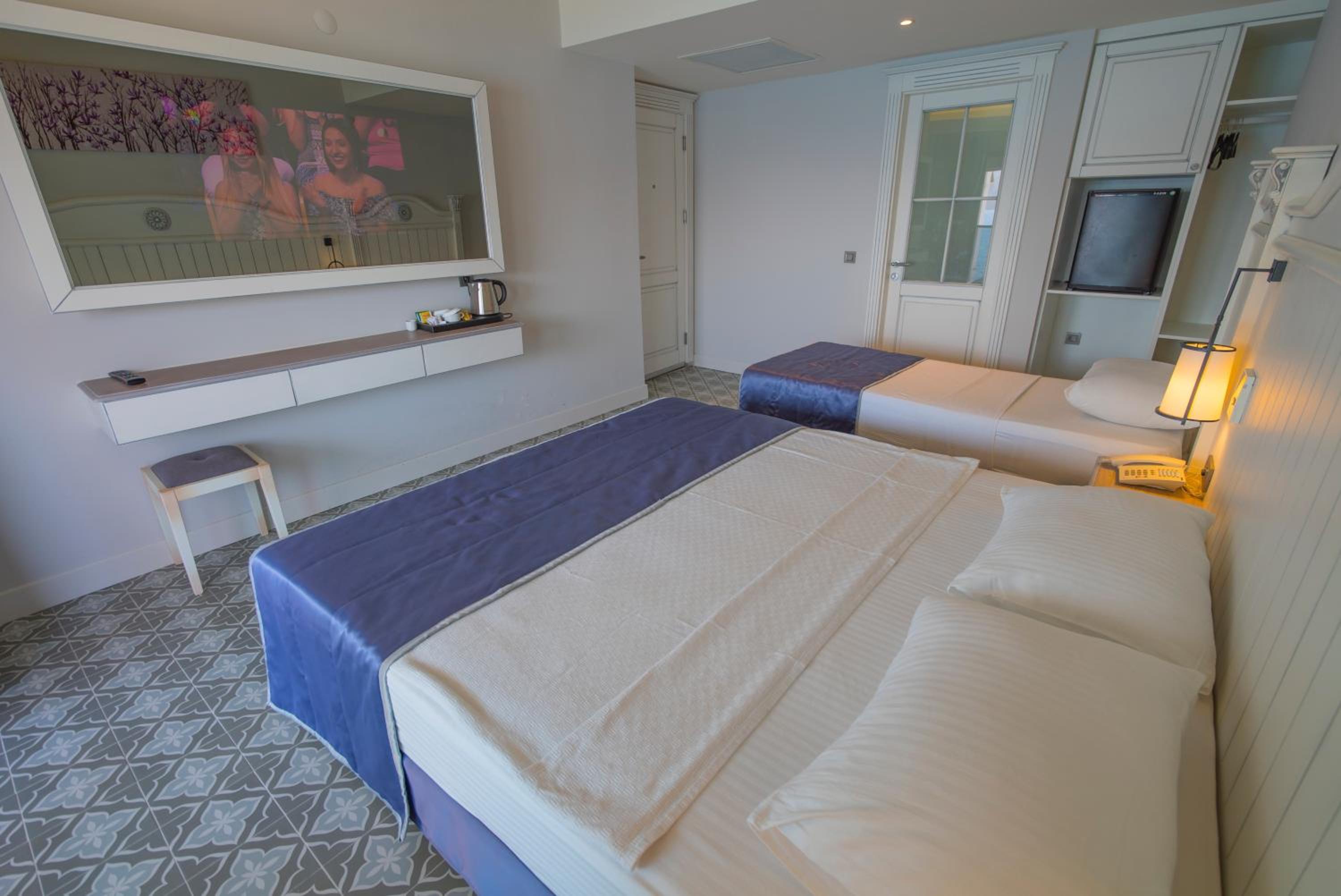 Marmaris Beach Hotel - Image 32