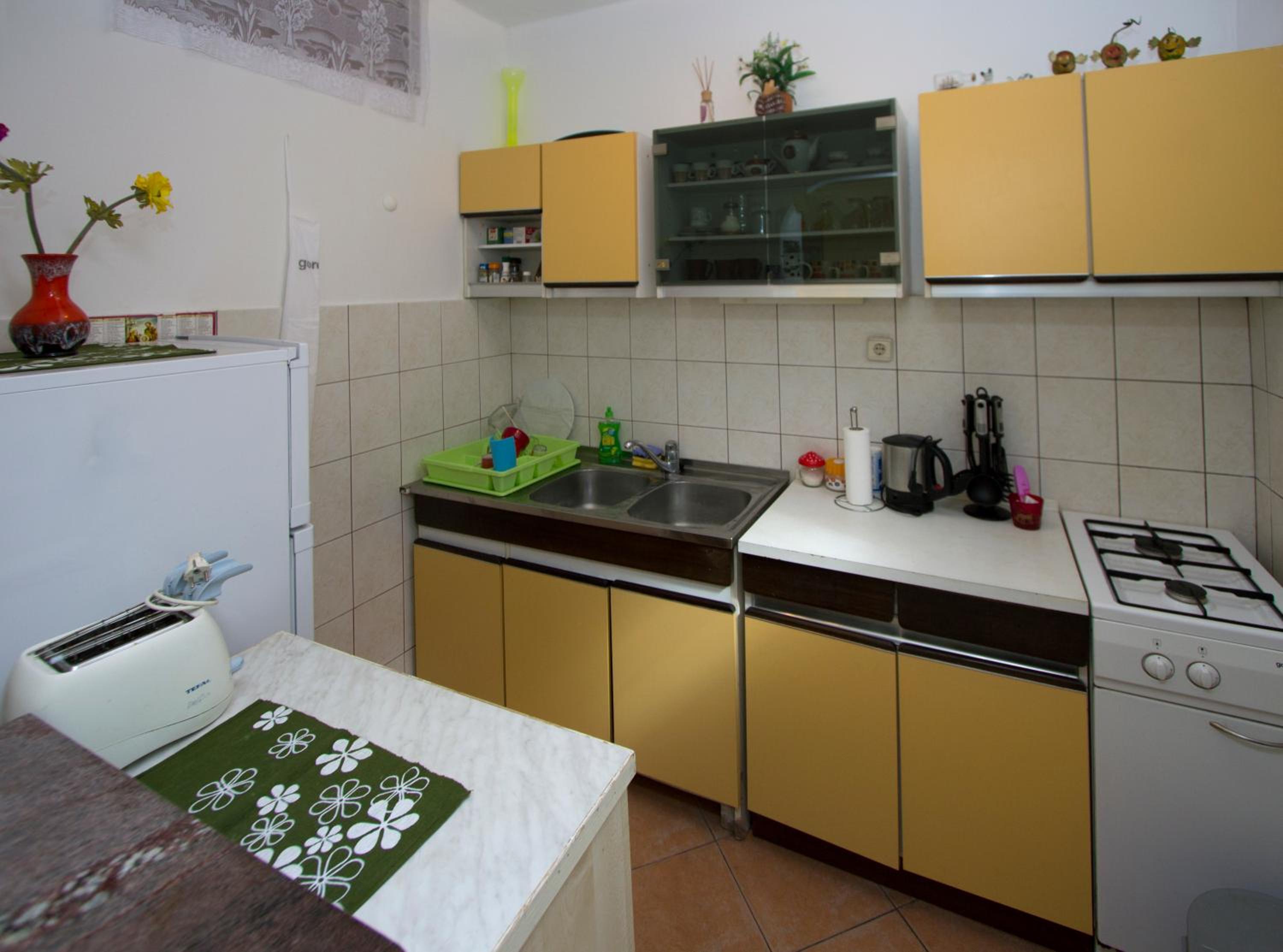 Guest house with garden - Zuvan view 5
