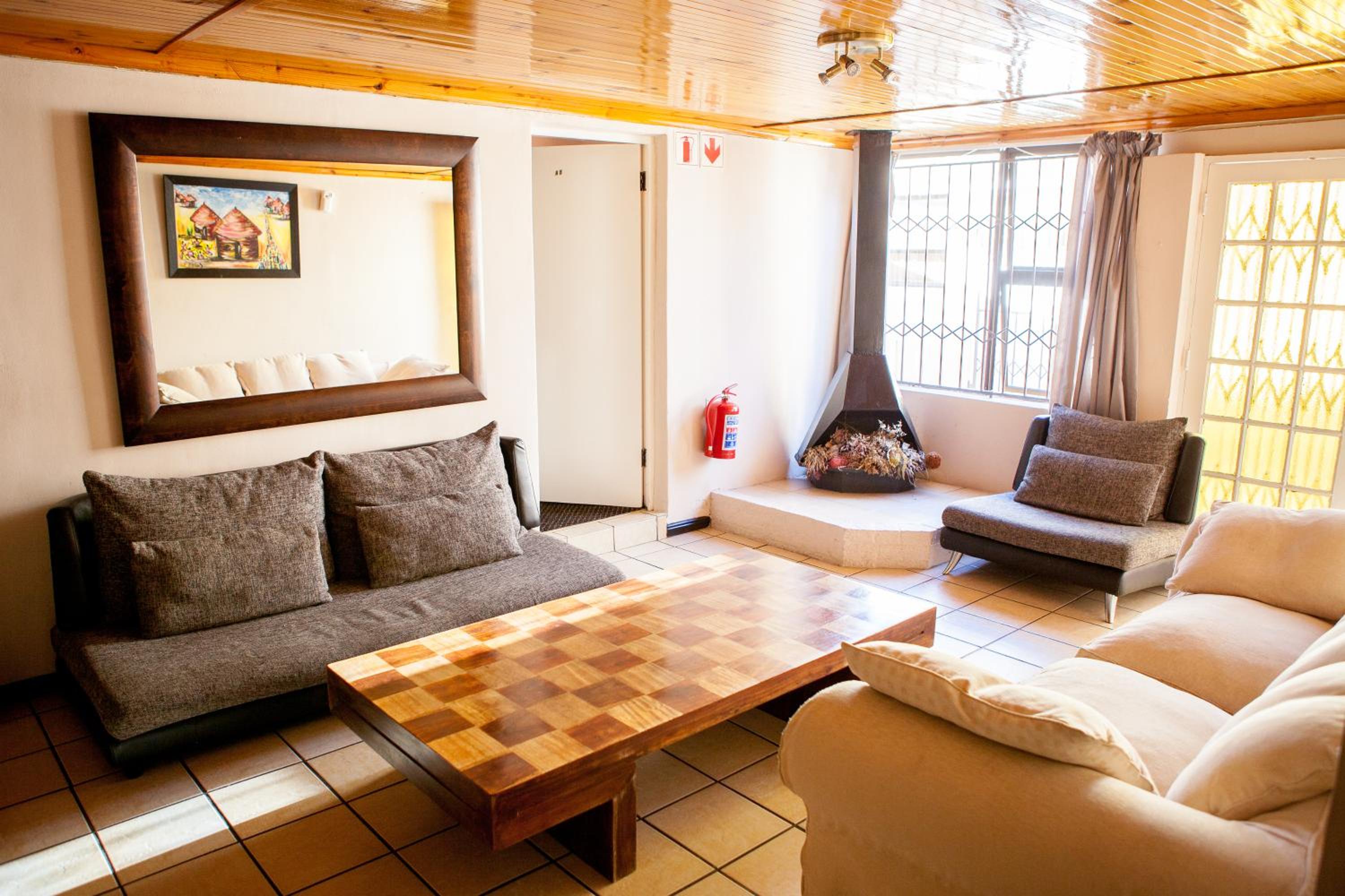 Oria Lodge