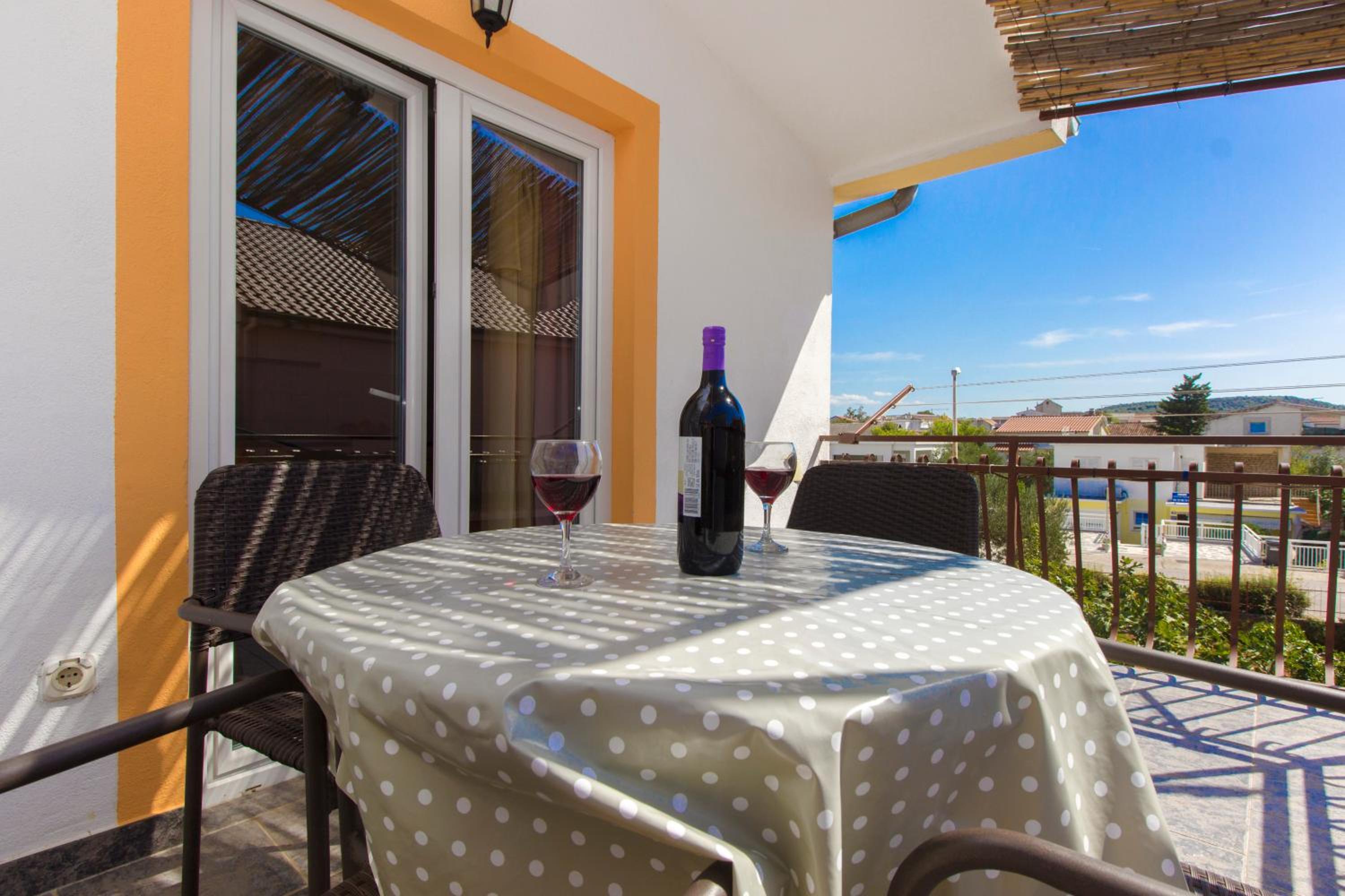 Apartmani Mare view 5