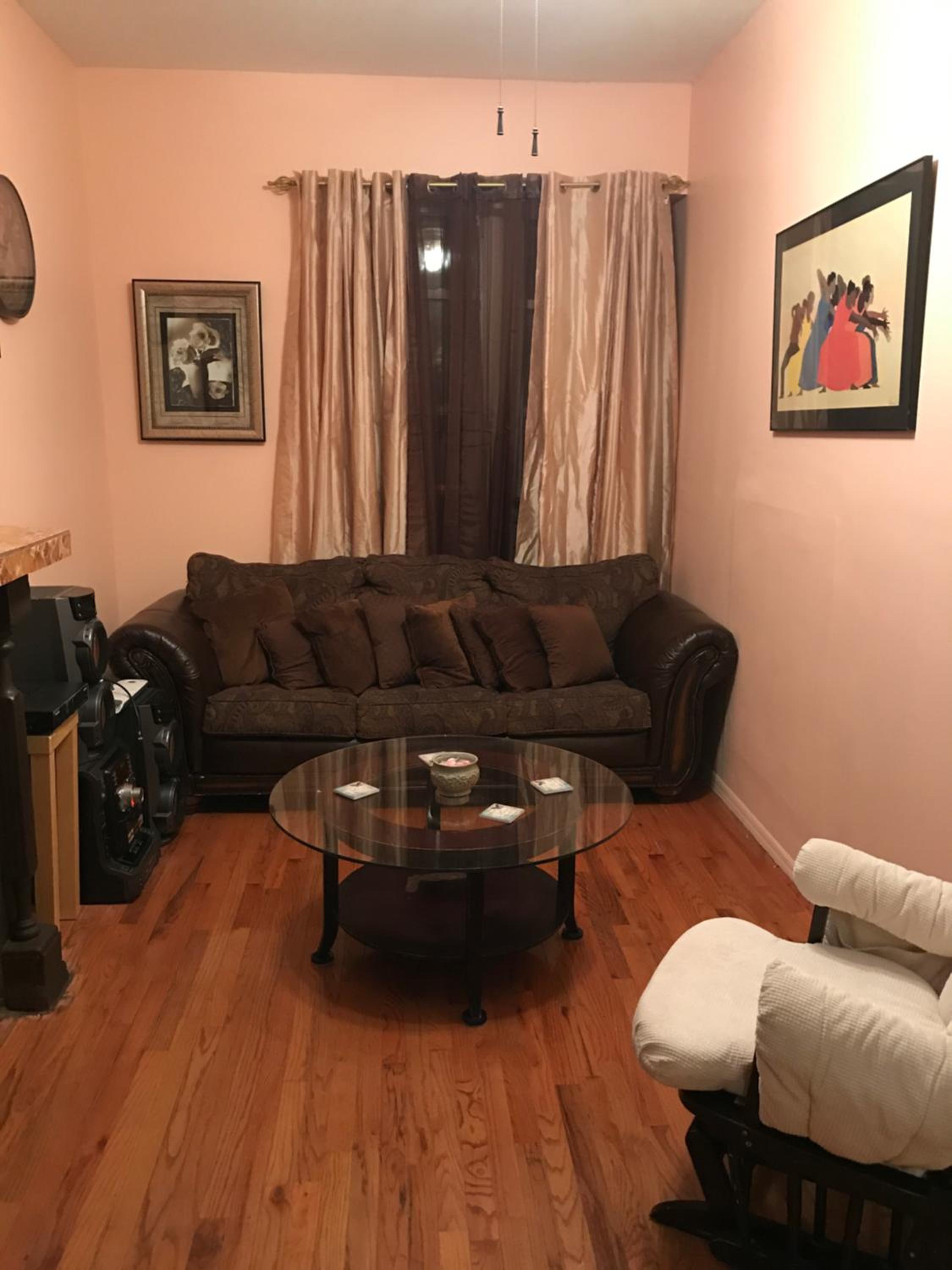 Hotel Macon Modern Brownstone Suite