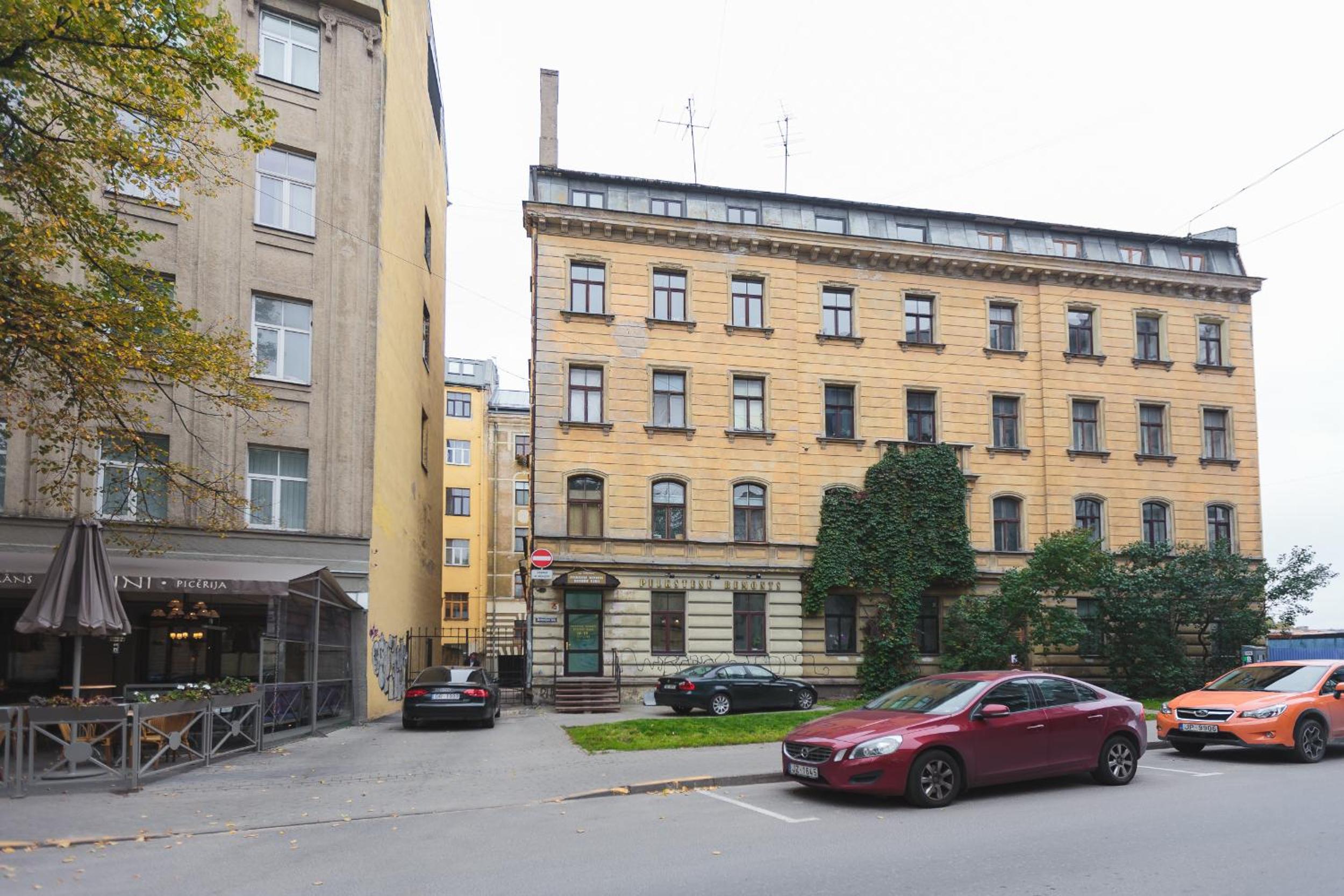 Photo 23