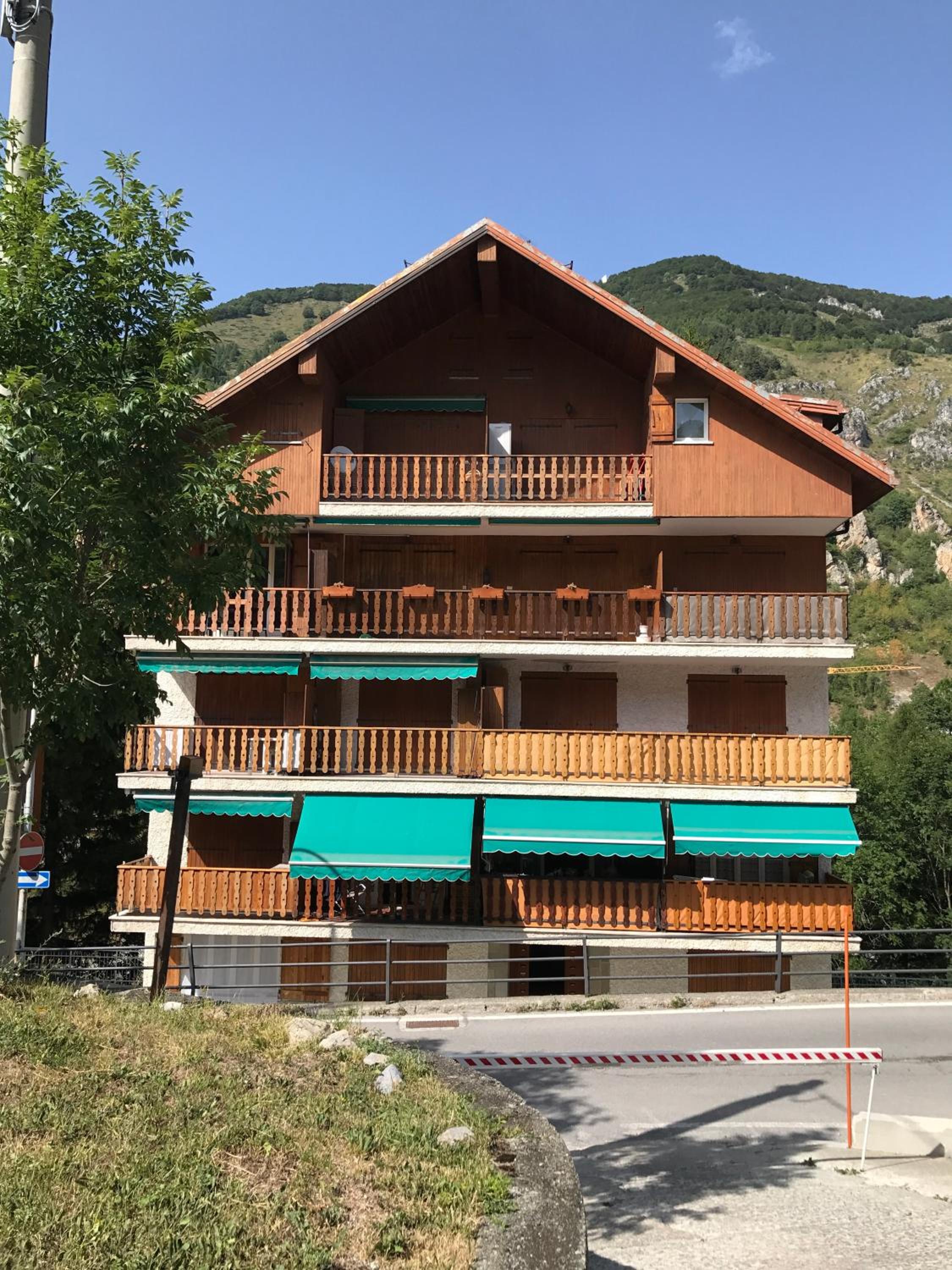 Little Limone photo 2