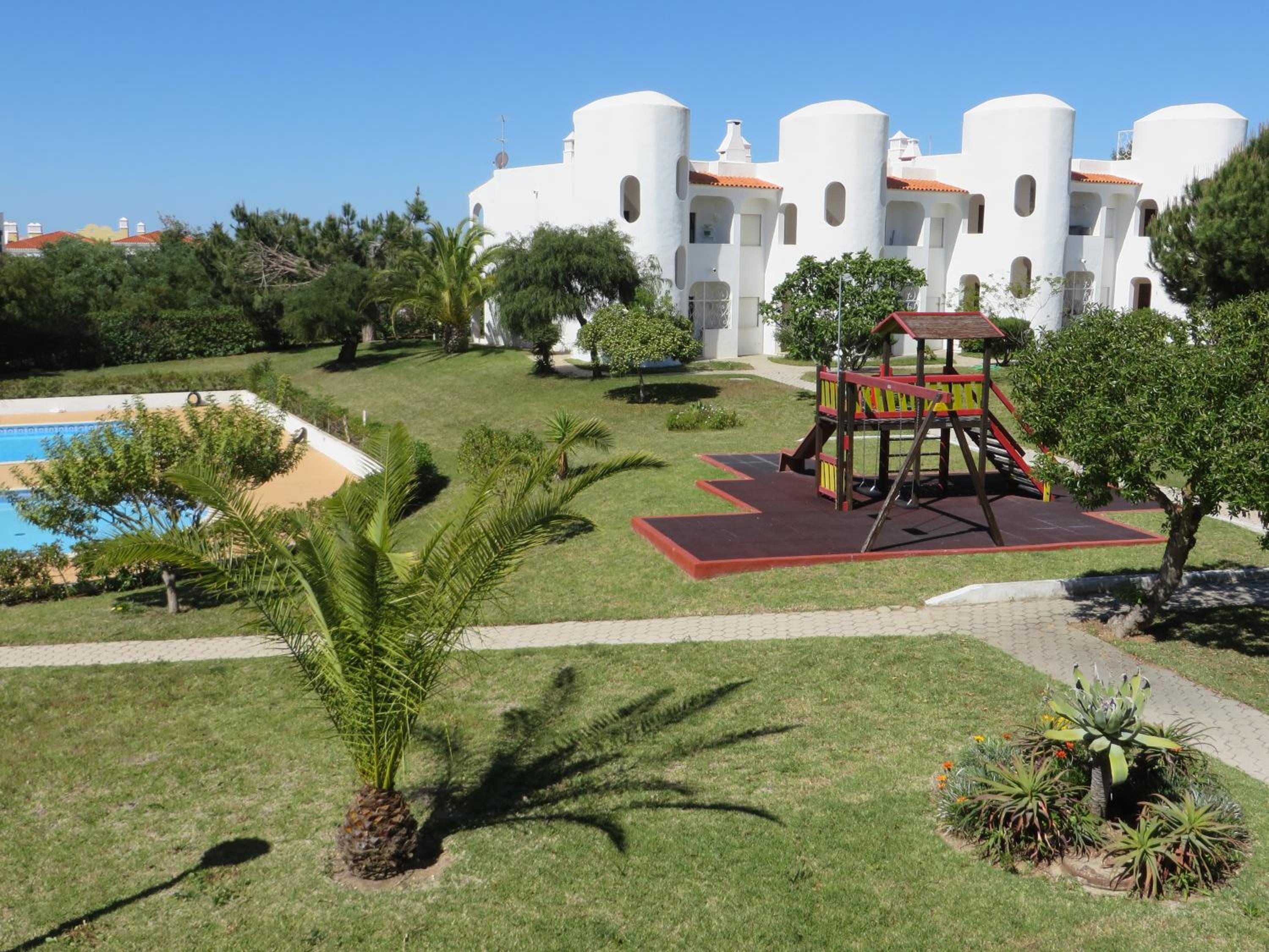 Apt com piscina em Alporchinhos view 2