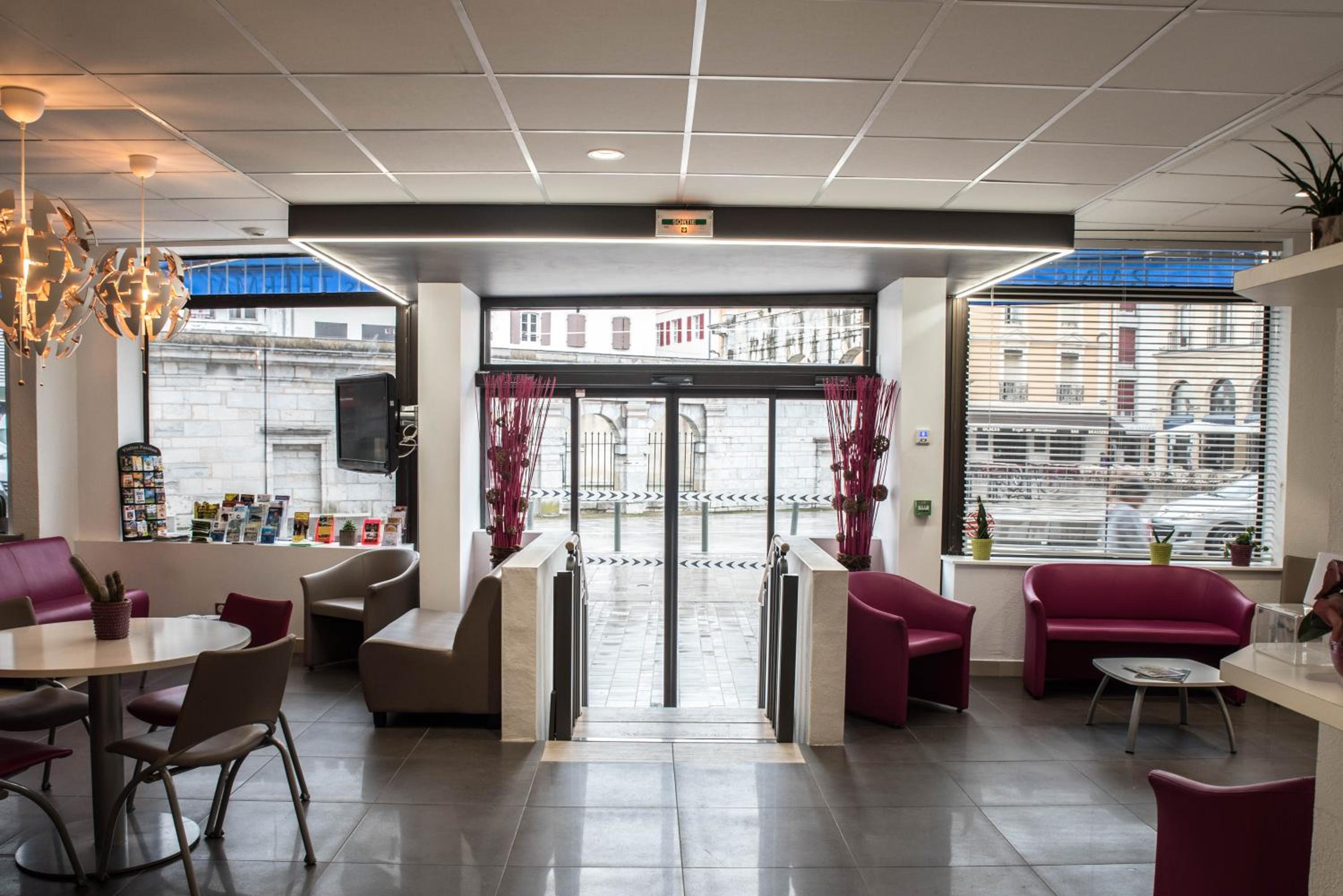 restaurant