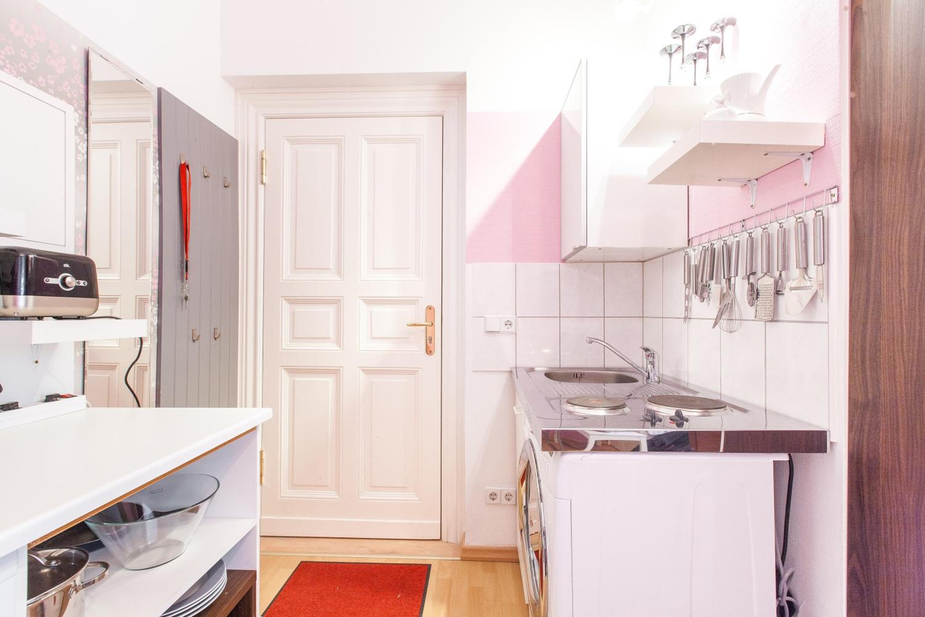 Süßes 1-Zimmer-Apartment in Kollwitzplatz-Nähe photo 2