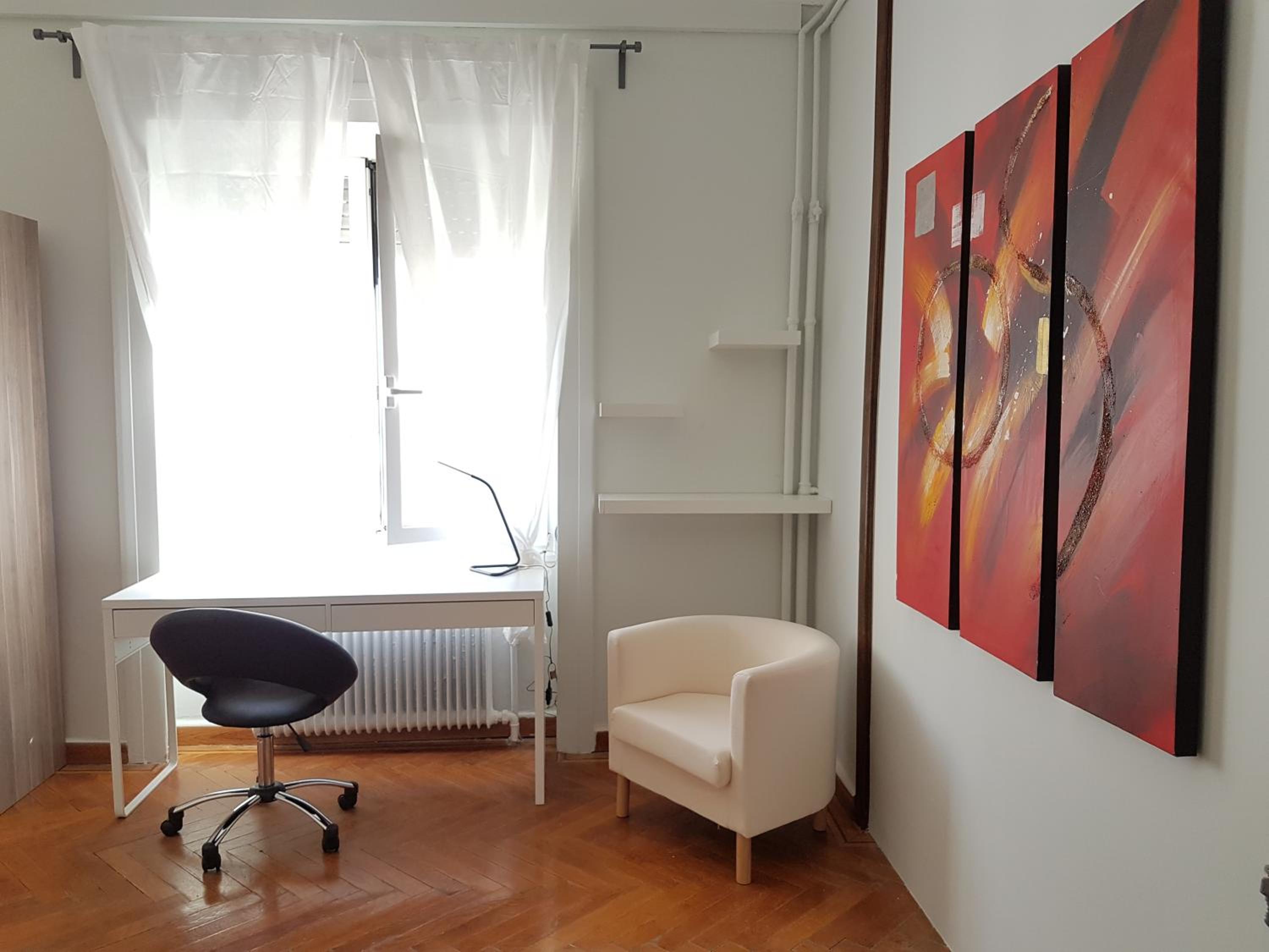 Errathens Pine Red and Taupe - Athens Center