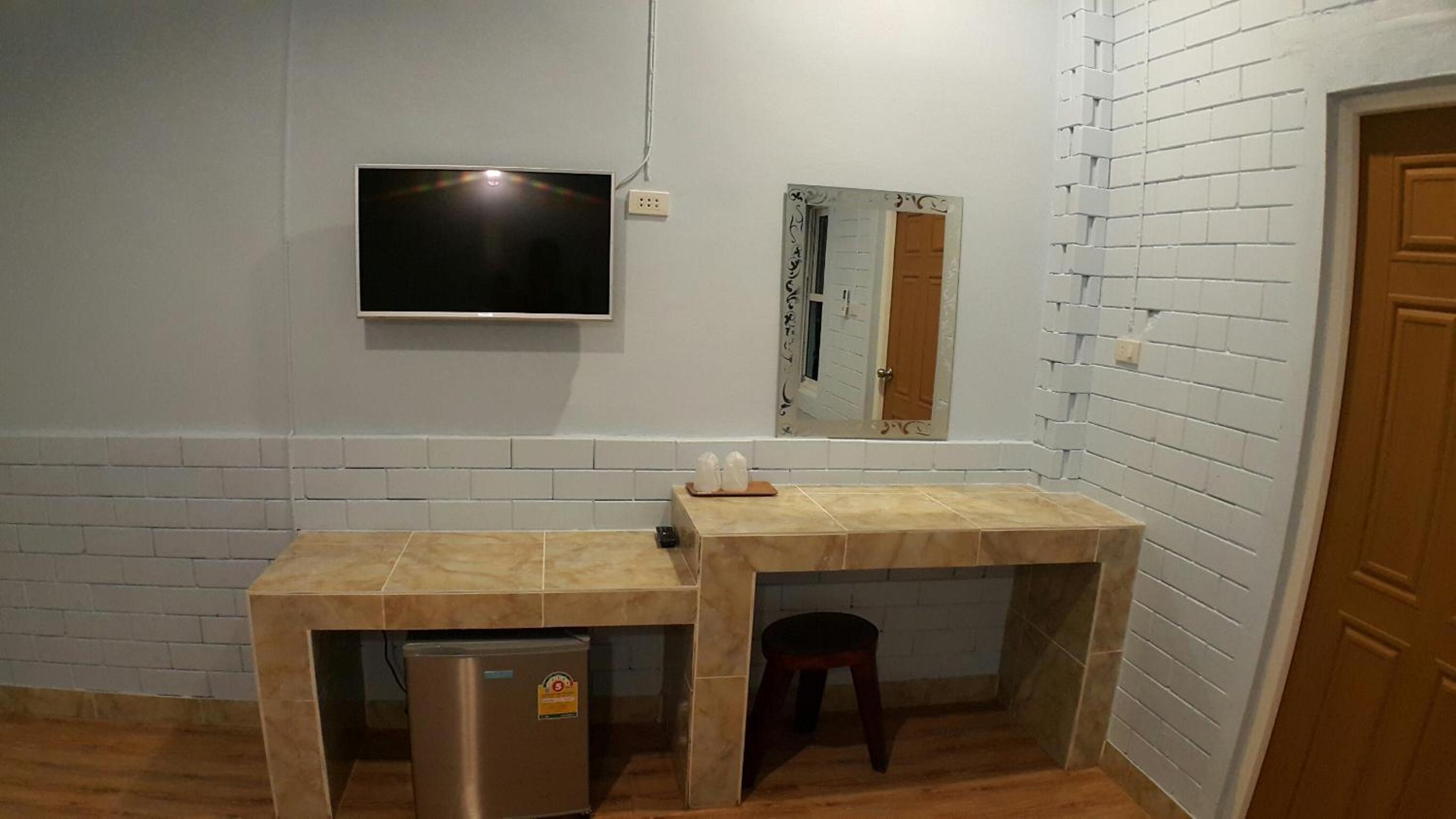 Hotel Three Bays Resort - Image 1