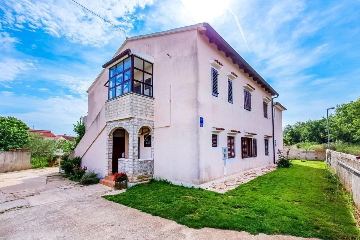 Apartments Vitomir