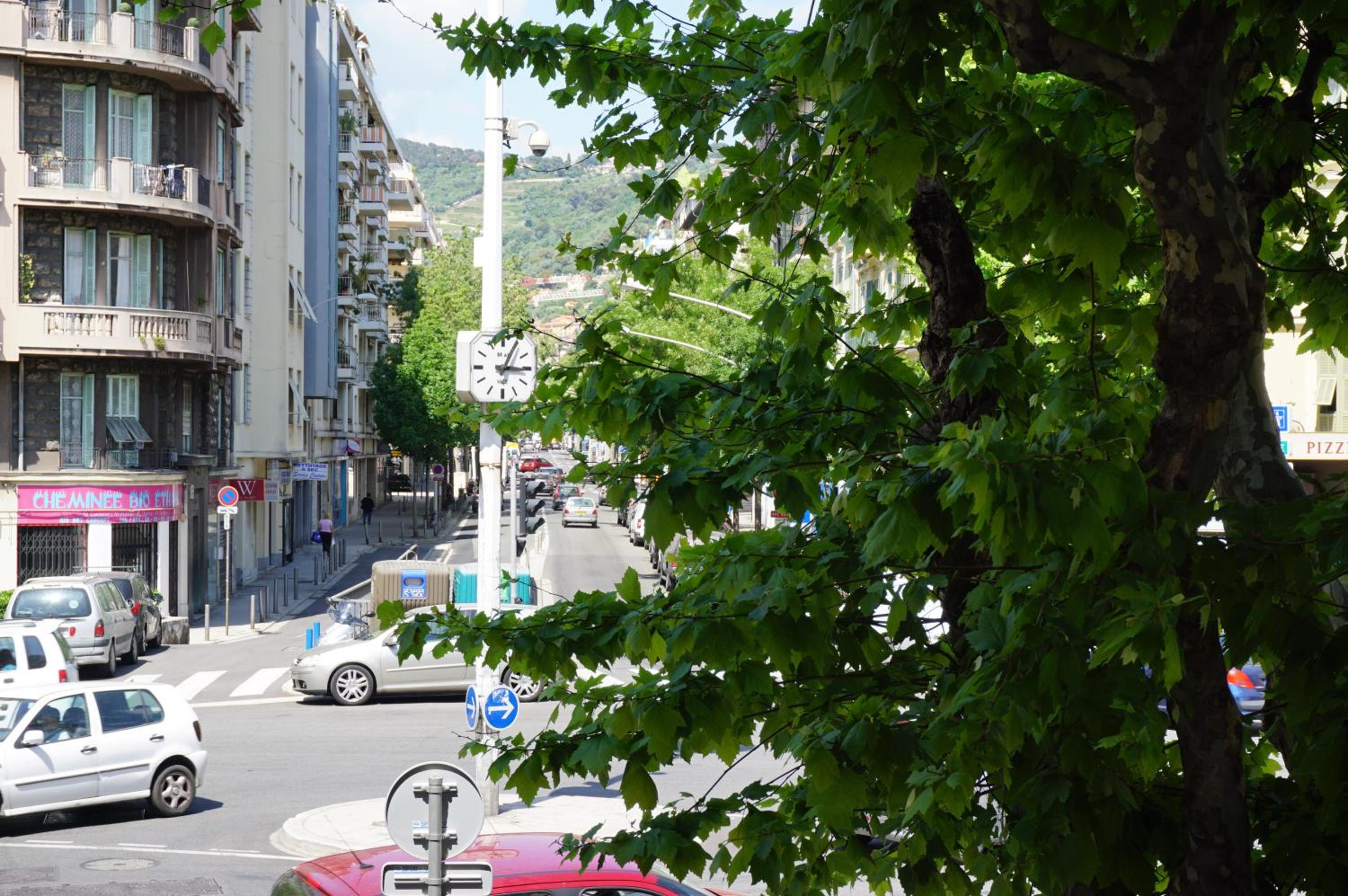Apartment with parking in Nice near the harbor view 4