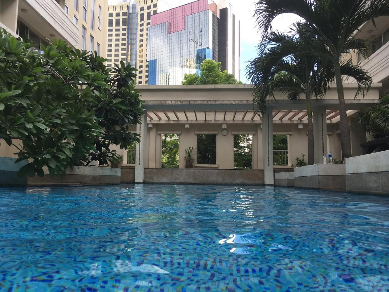 Twin Peaks Sukhumvit Suites