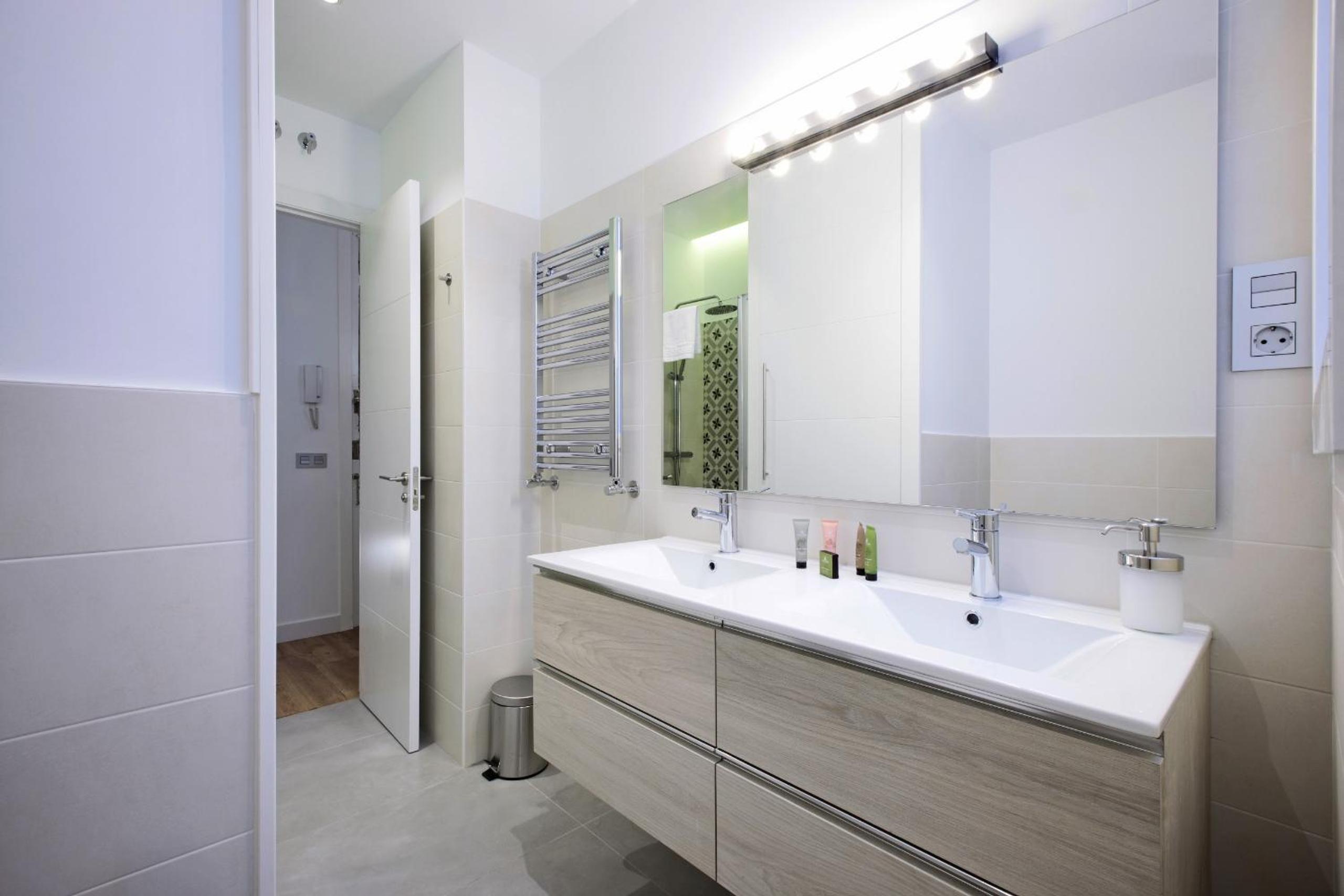 Latina Palace by Madflats Collection