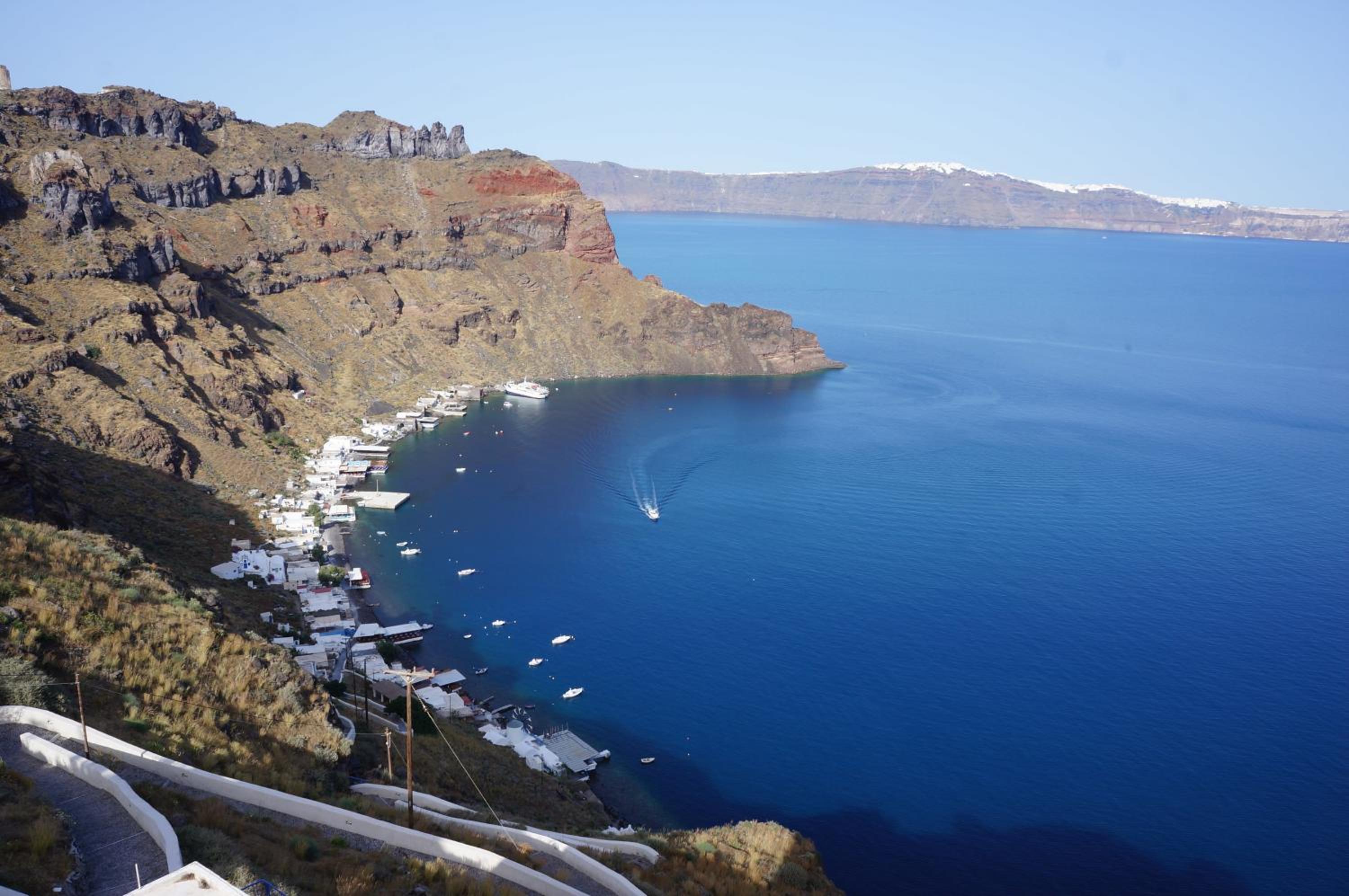 Zacharo Studios Thirasia photo 2