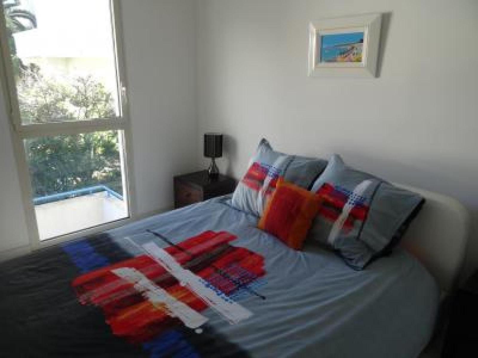 Modern one bedroomed apartment just off the Cannes Seafront with a terrace and pool access 1753