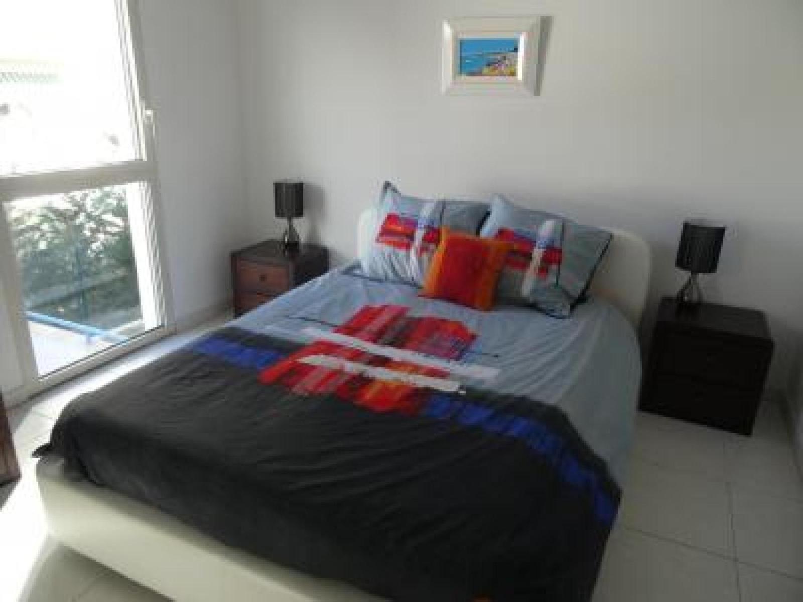 Modern one bedroomed apartment just off the Cannes Seafront with a terrace and pool access 1753