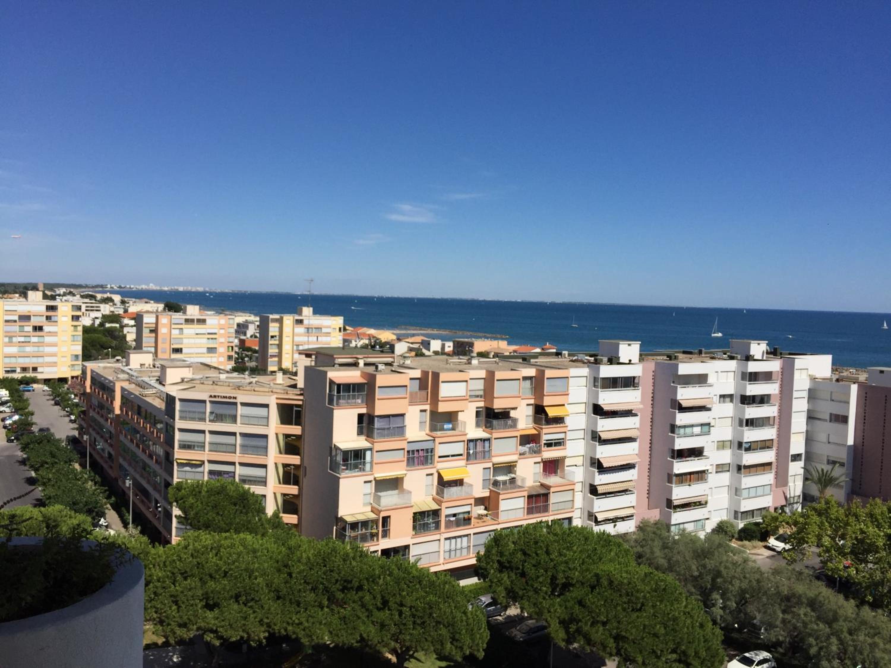 Exceptionnel ! Appartement vue imprenable sur mer.
