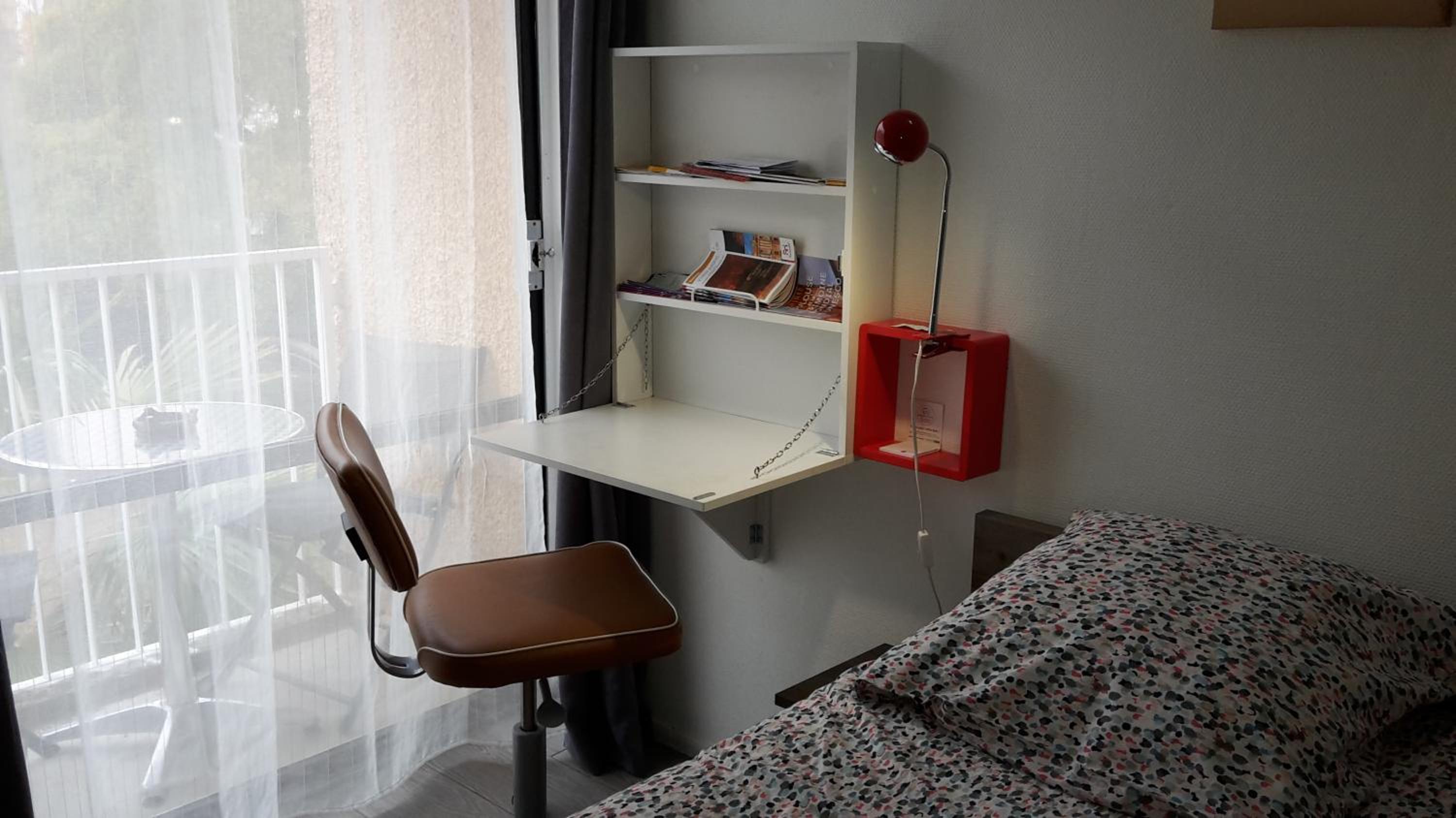 Photo 12