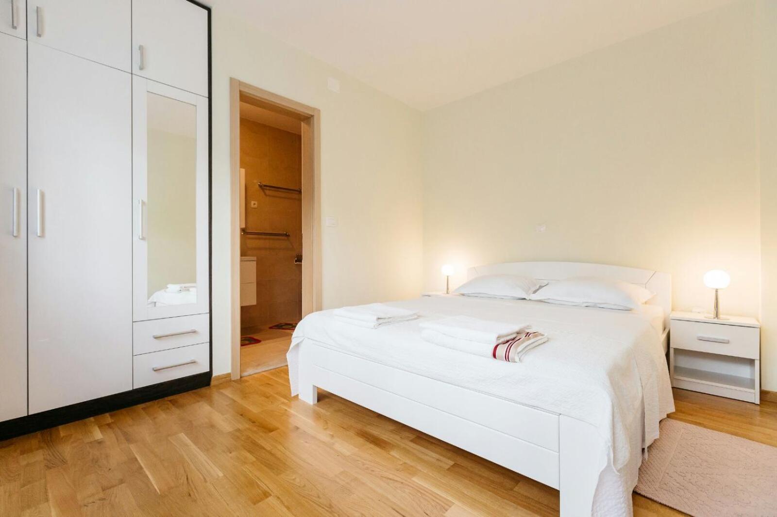 Apartment Tri sunca